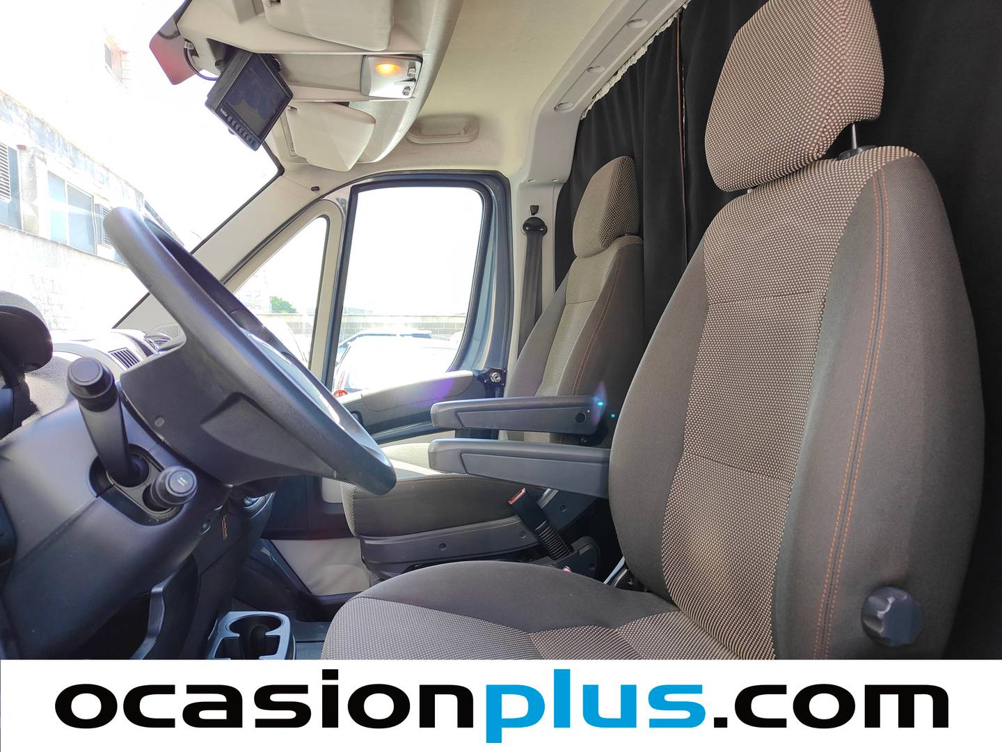 Foto asientos traseros Fiat Ducato Fiat Ducato Furgon 2.0 Multijet 33 Medio TA (115 CV) Camperizada 4 Plazas