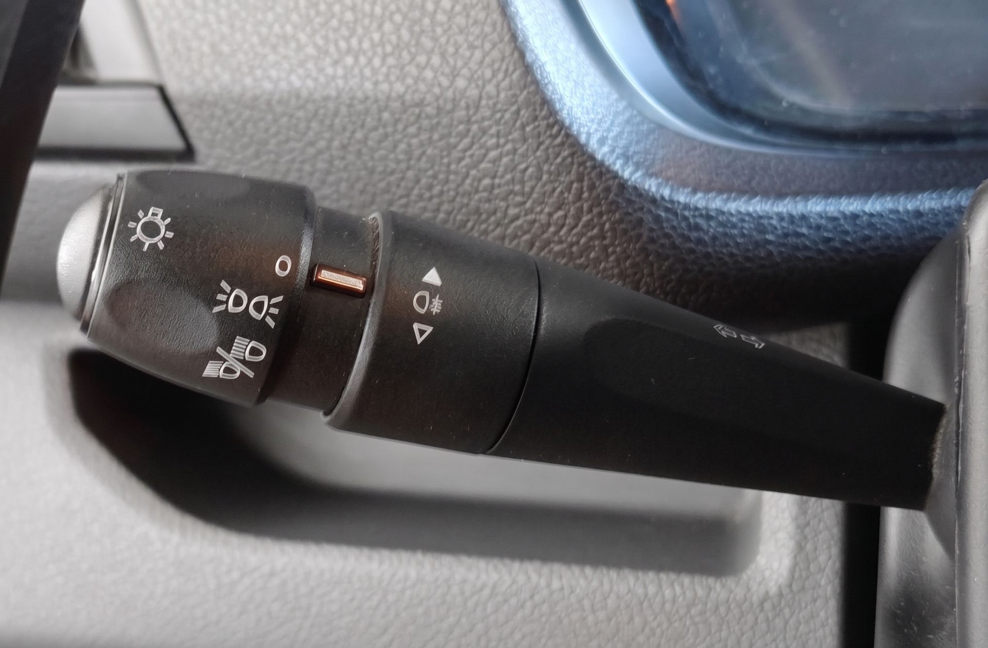 Peugeot Expert Furgon BlueHDi 100 Pro Standard - foto 17