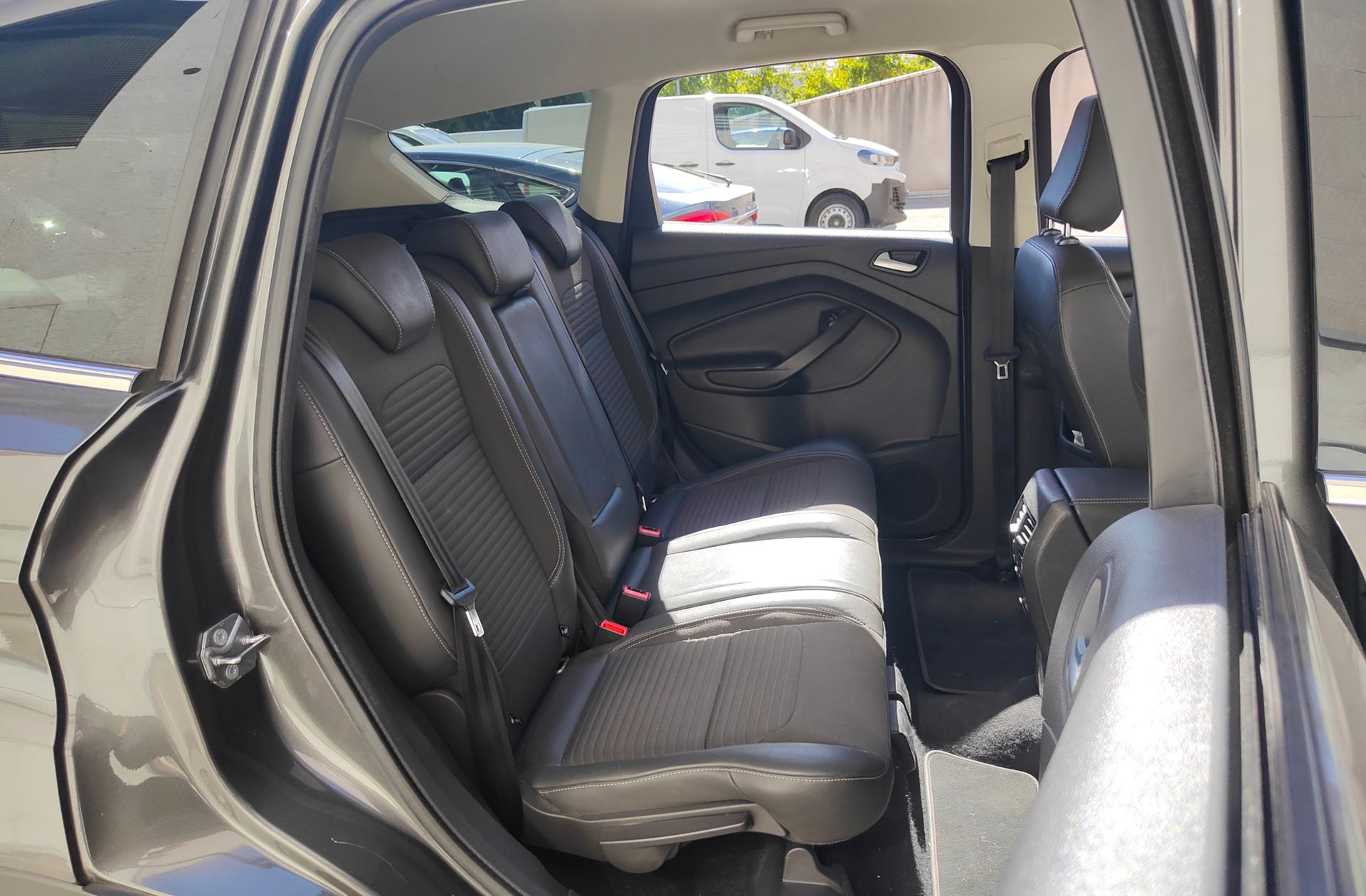 Ford Kuga 1.5 TDCi Titanium 4x2 - foto 18