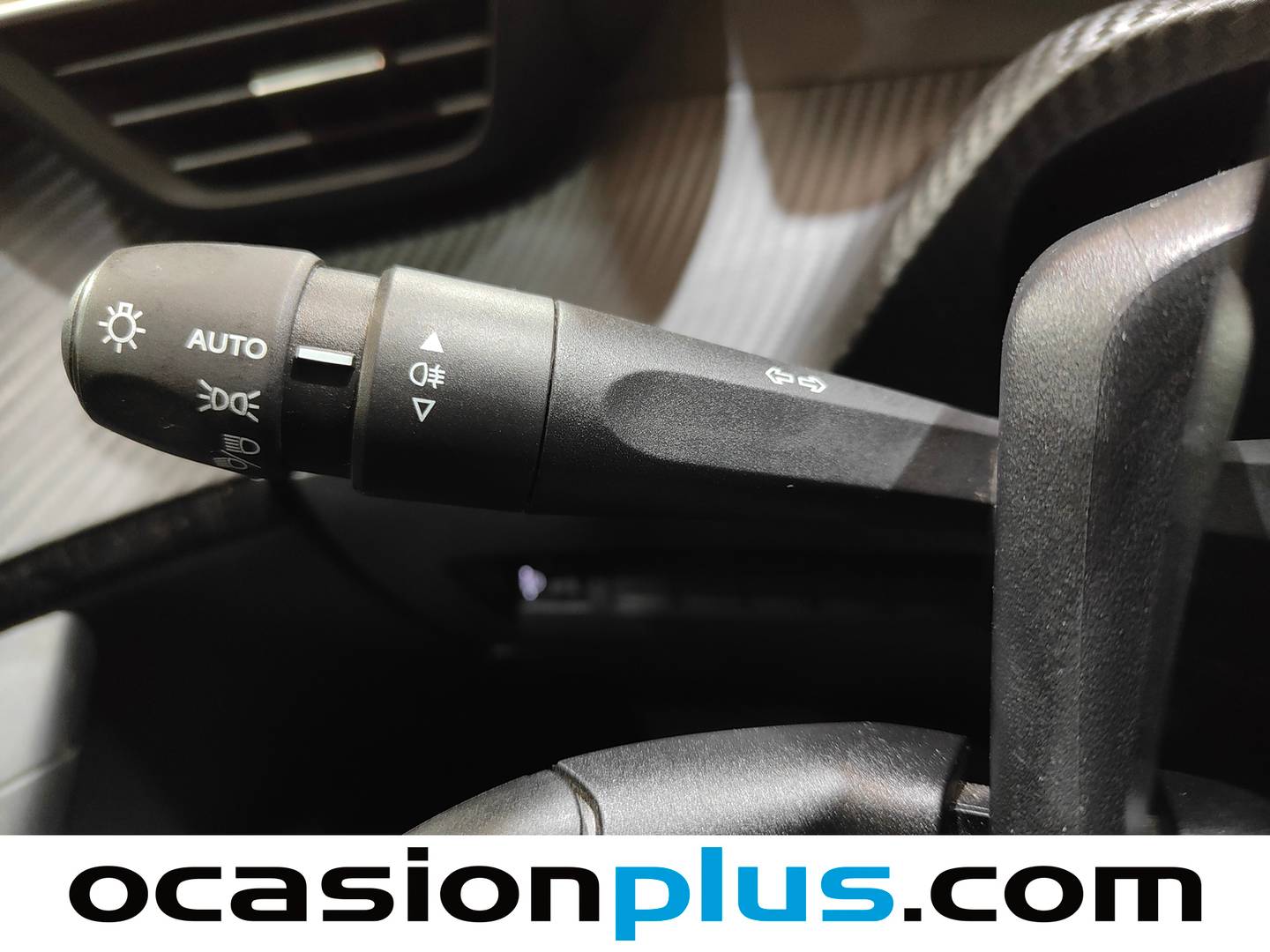 Peugeot 2008 Peugeot 2008 Allure Hybrid eDCS6 (145 CV) de ocasión
