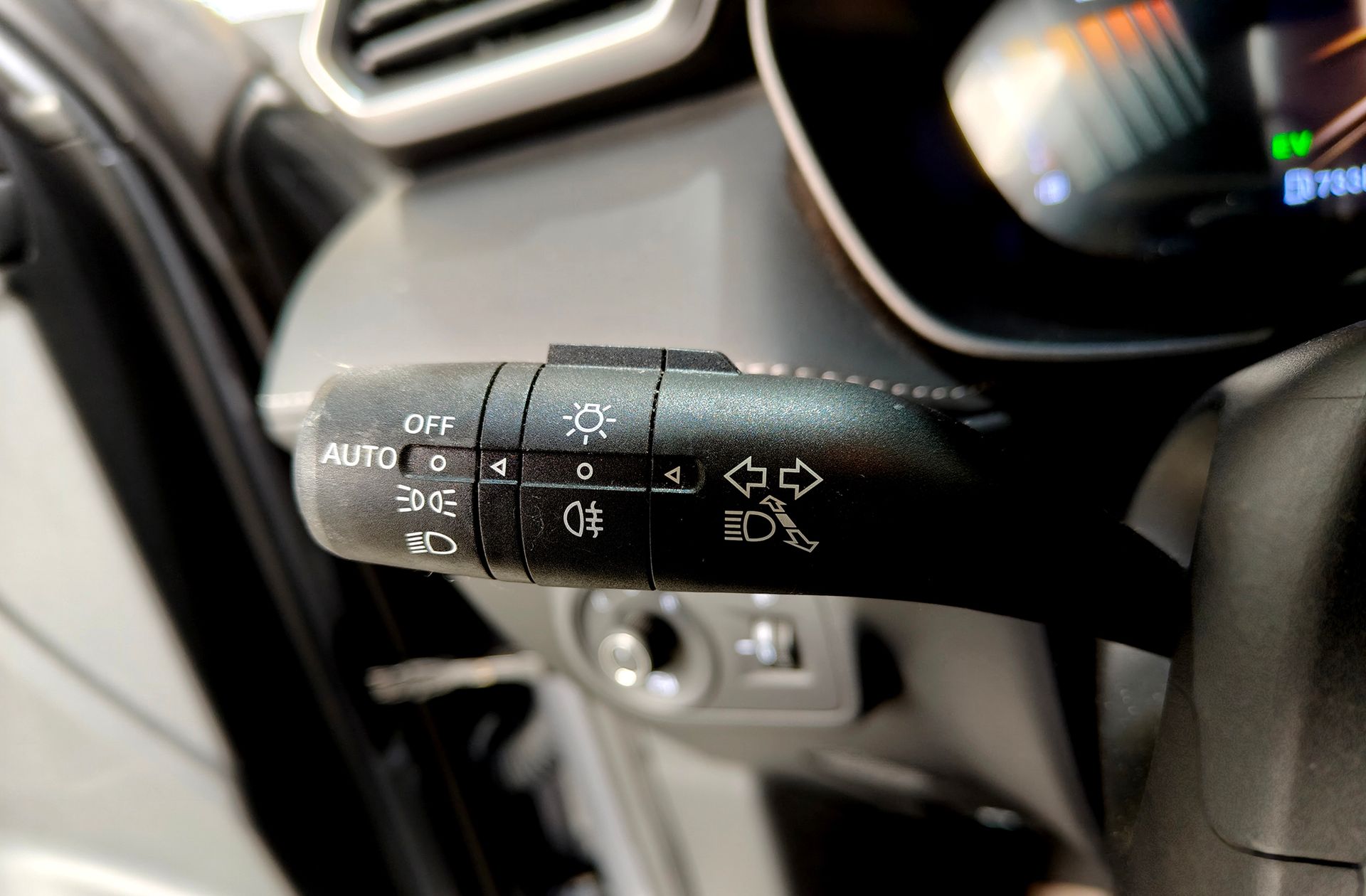 MG ZS 1.5 Hybrid+ Luxury - foto 28