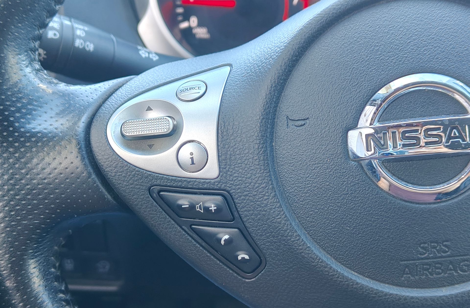 Nissan Juke DIG-T Acenta - foto 23