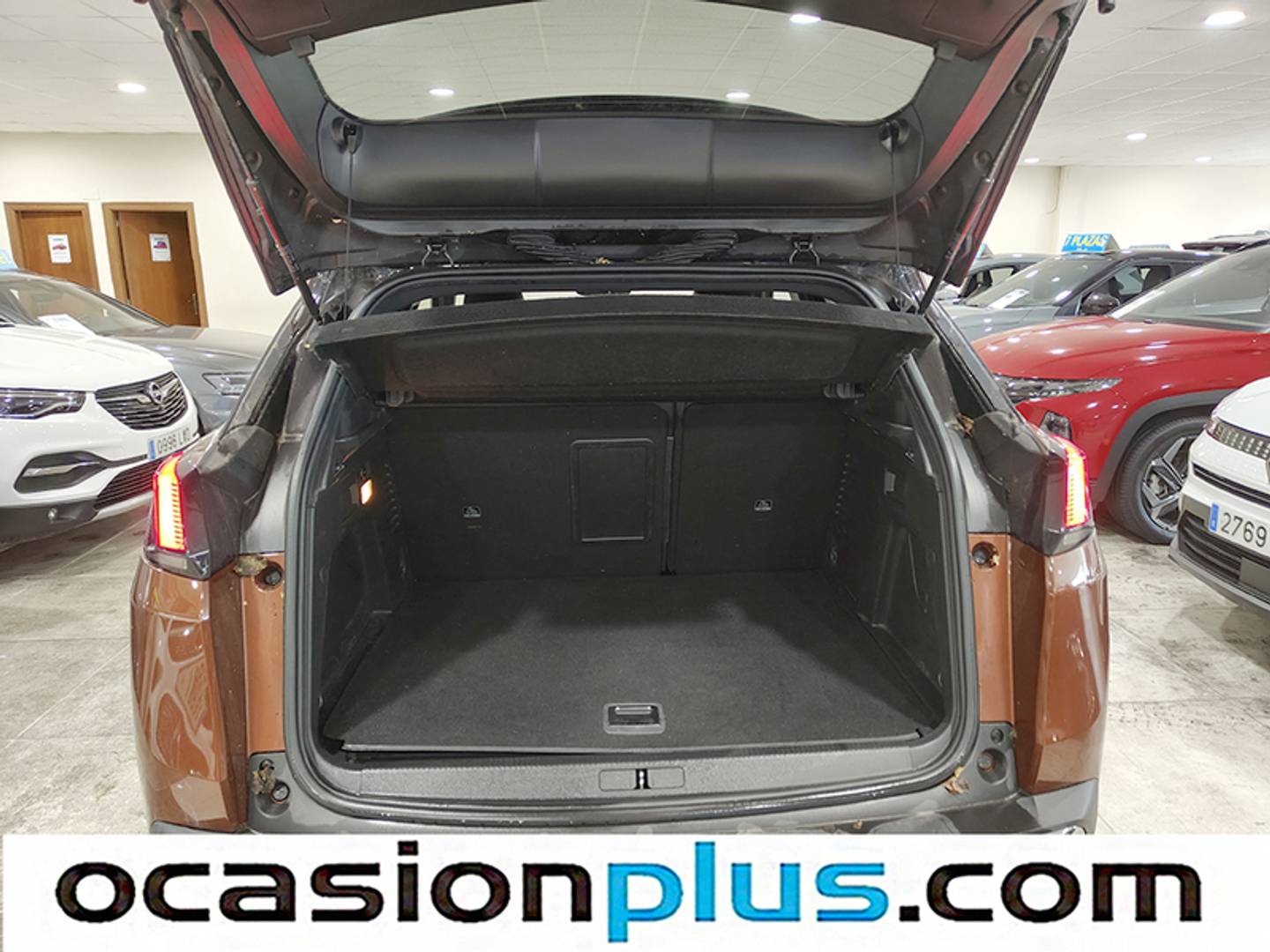 Peugeot 3008 Hybrid Peugeot 3008 Hybrid 225 GT Line e-EAT8 (225 CV) automático