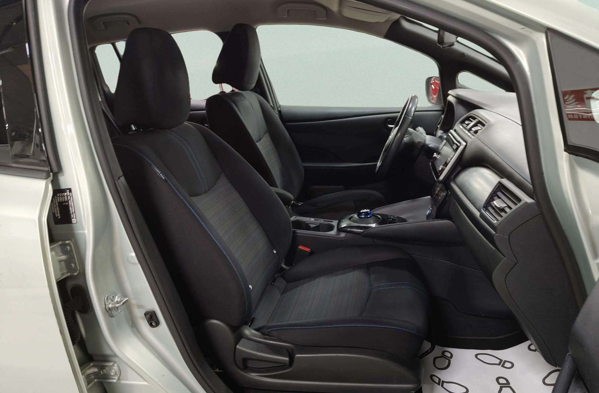 Nissan Leaf 40kWh N-Connecta - foto 16