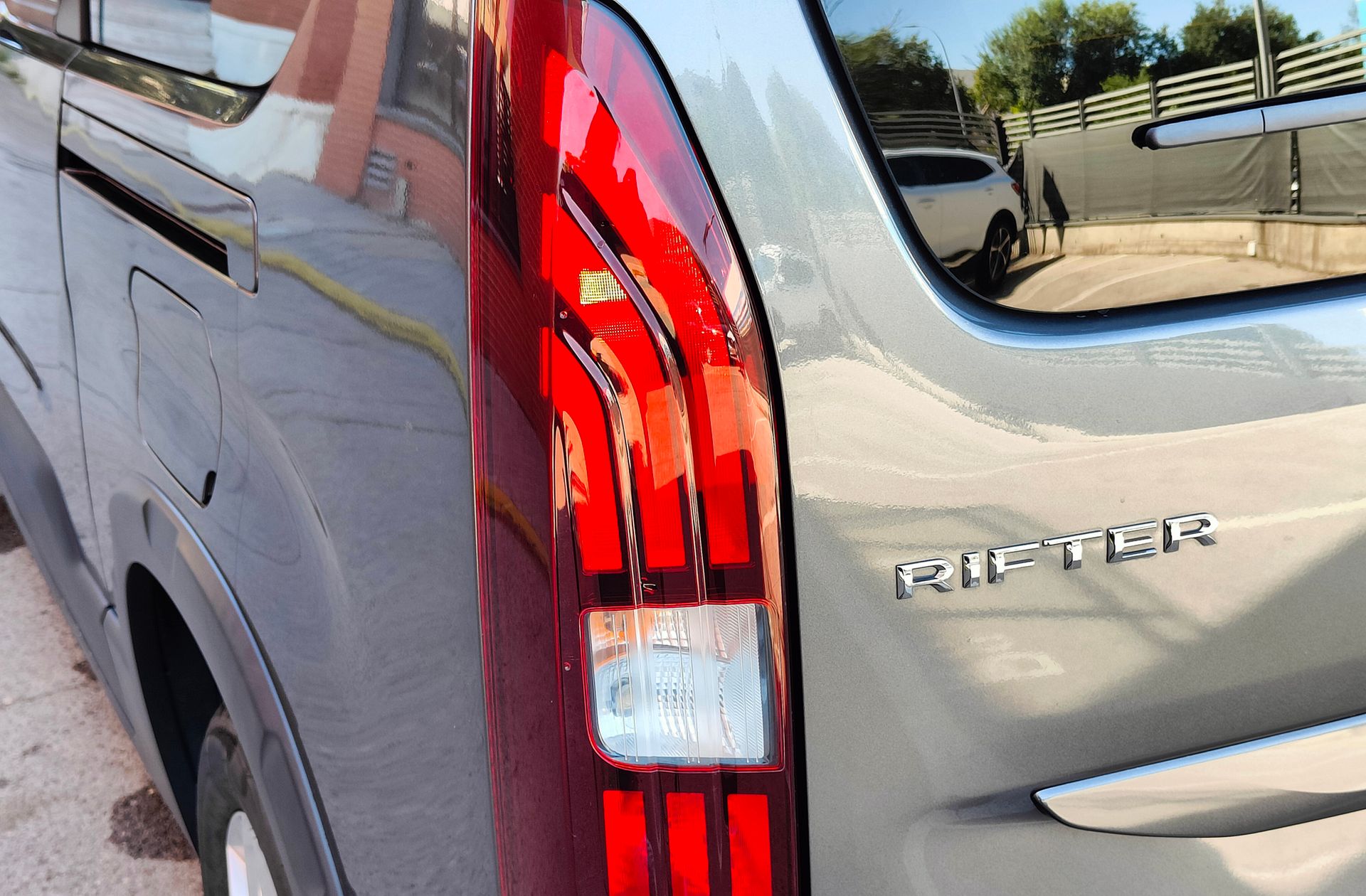 Peugeot Rifter BlueHDi 130 Allure Long 7 plazas - foto 19