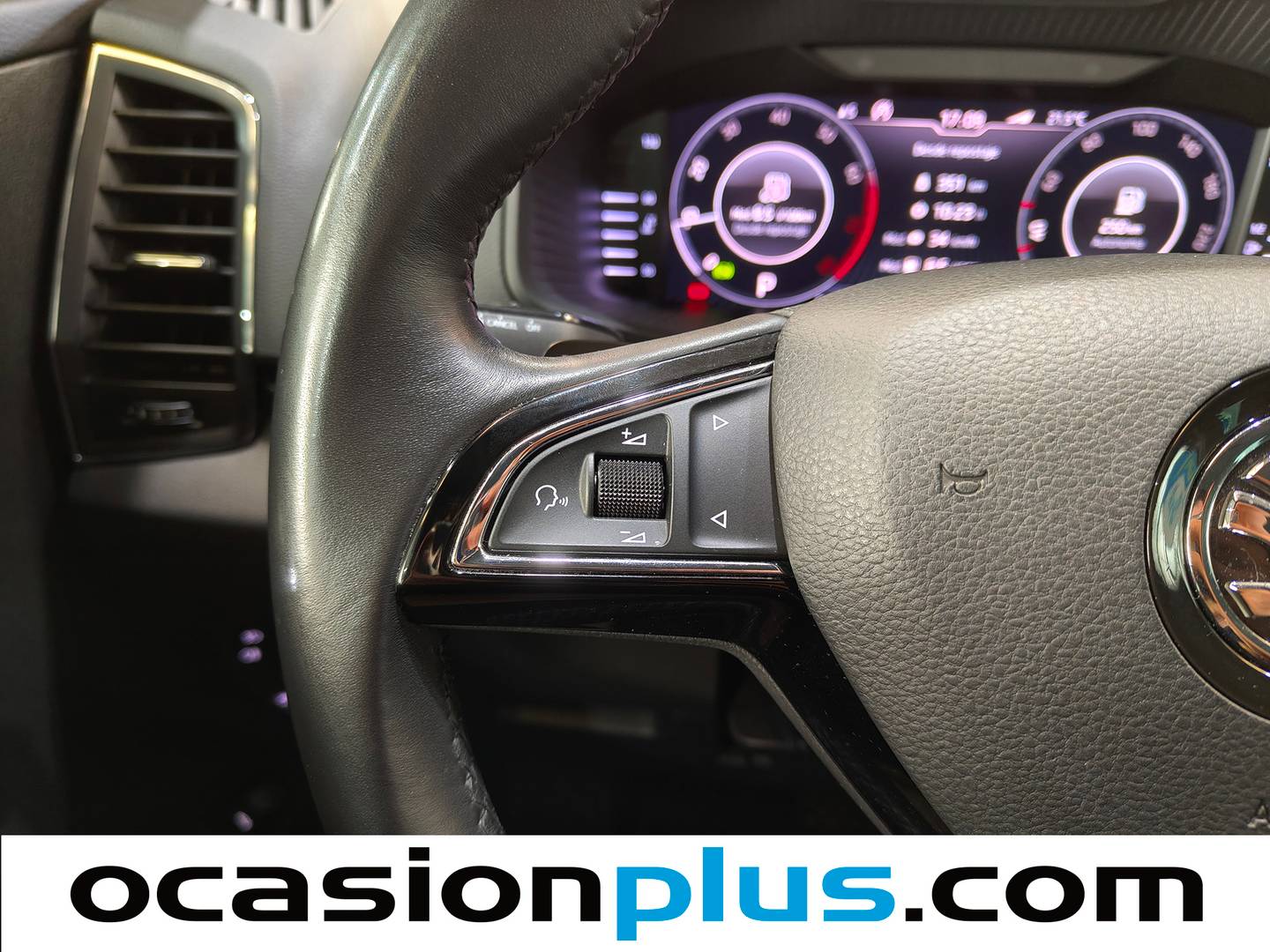Skoda Karoq Skoda Karoq 1.5 TSI ACT Style DSG (150 CV) seminuevo