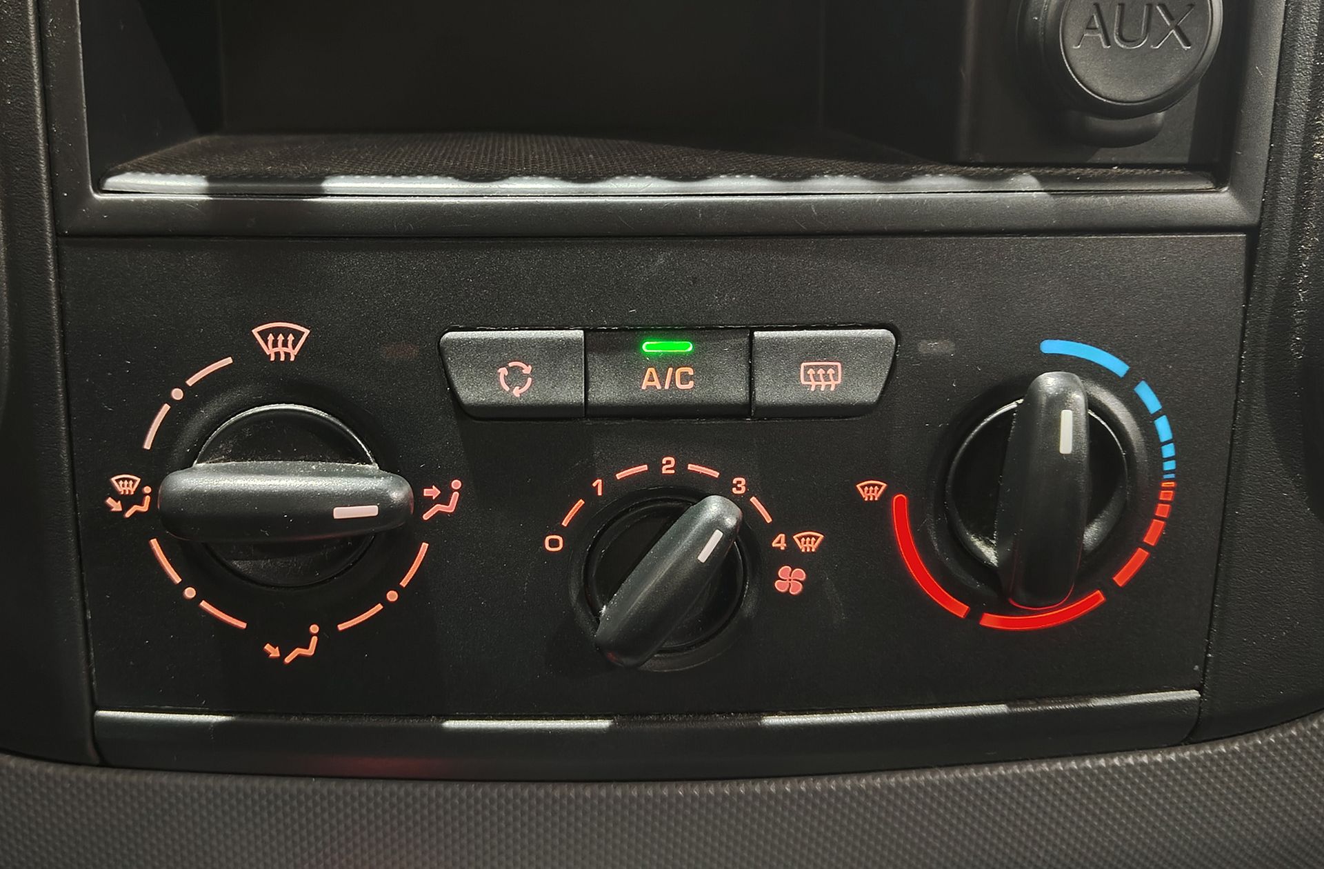 Peugeot Partner Tepee BlueHDi 100 Access - foto 27