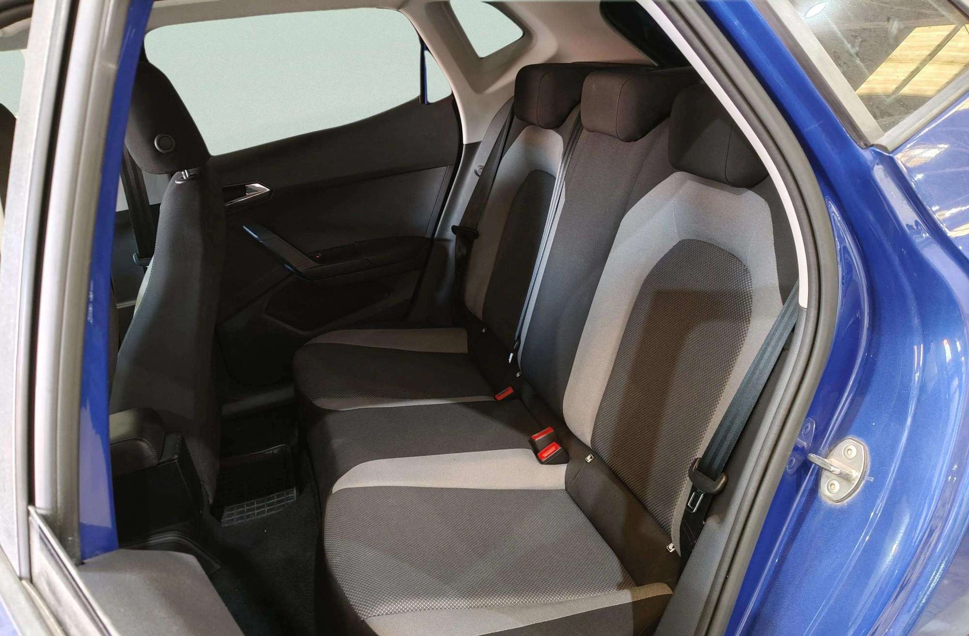 SEAT Ibiza 1.6 TDI Style Plus - foto 11