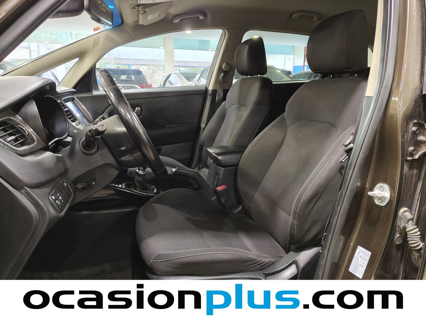 Foto asientos delanteros KIA Carens Kia Carens 1.6 GDi Drive (135 CV)