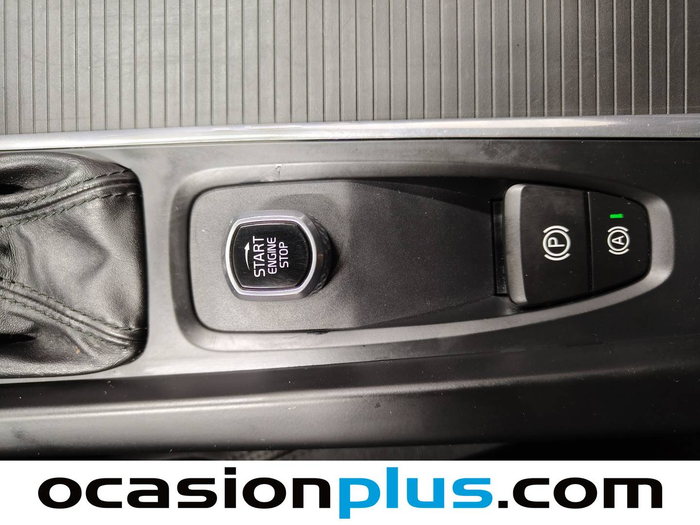 Foto Volvo XC60 Volvo XC60 2.0 T4 Momentum Auto (190 CV)