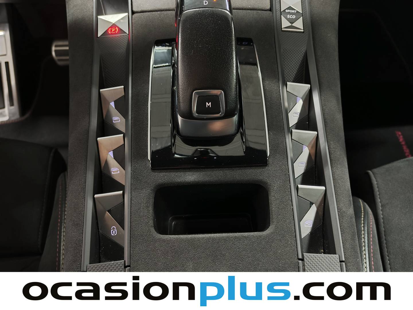 Foto DS DS 7 Crossback DS DS7 Crossback PureTech 180 Performance Line+ Auto (180 CV)