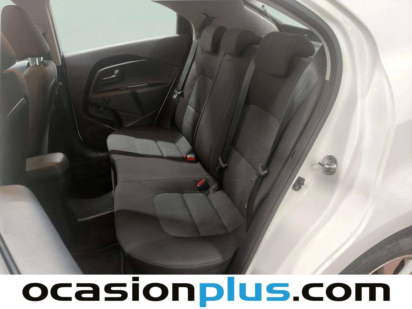 Foto asientos traseros KIA Rio KIA Rio 1.1 CRDi WGT Tech (75 CV)