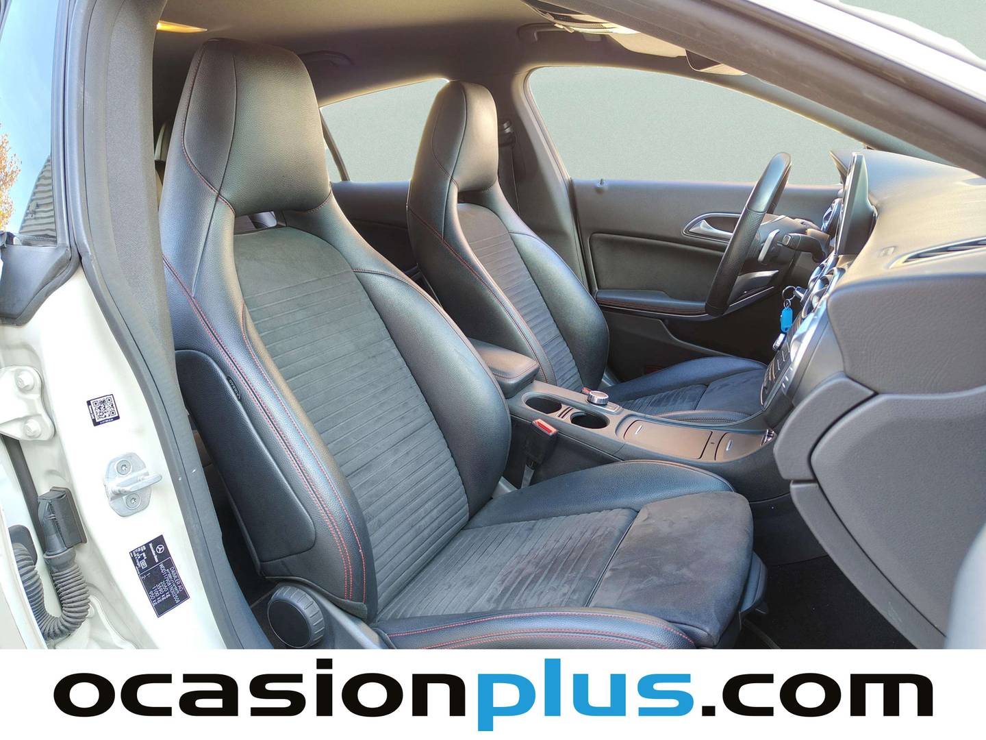 Foto Mercedes CLA Mercedes-Benz CLA Shooting Brake 200 d AMG Line (136 CV)