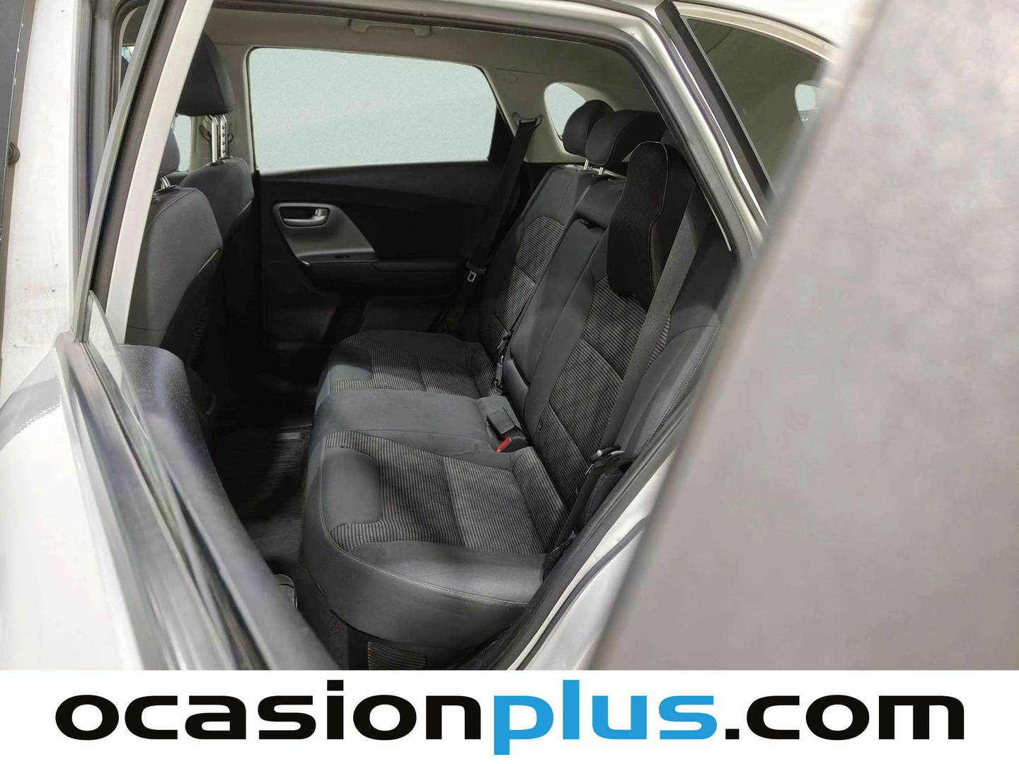 Foto asientos traseros KIA Niro KIA Niro 1.6 GDi HEV Híbrido Concept (141 CV)