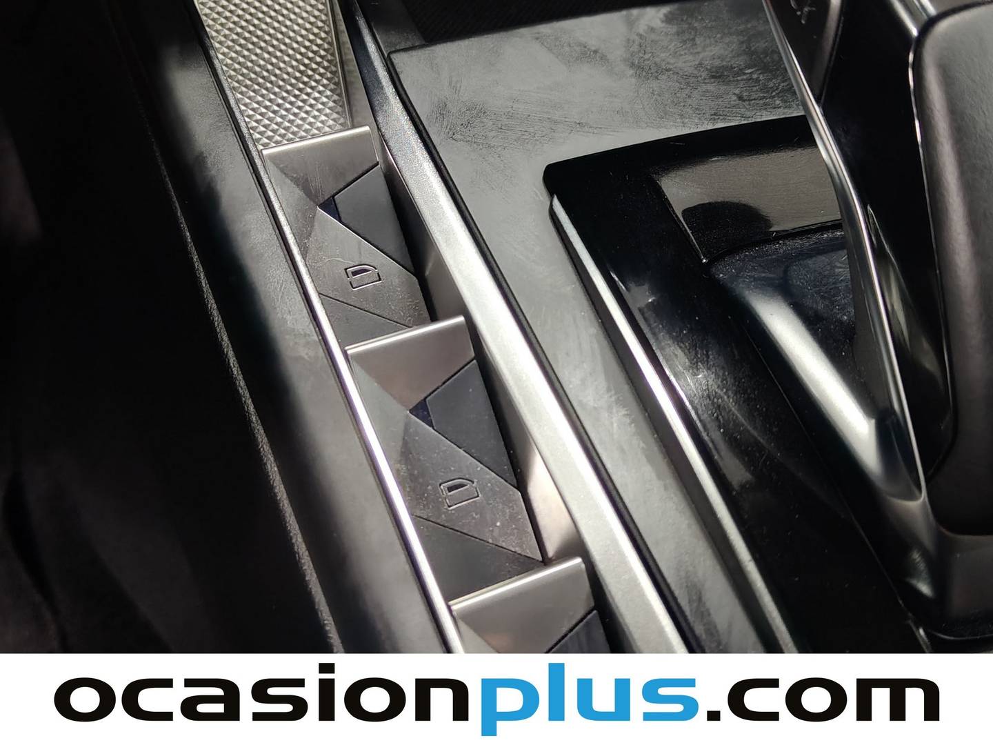 Foto DS DS 3 DS DS3 PureTech 130 Performance Line Auto (130 CV)