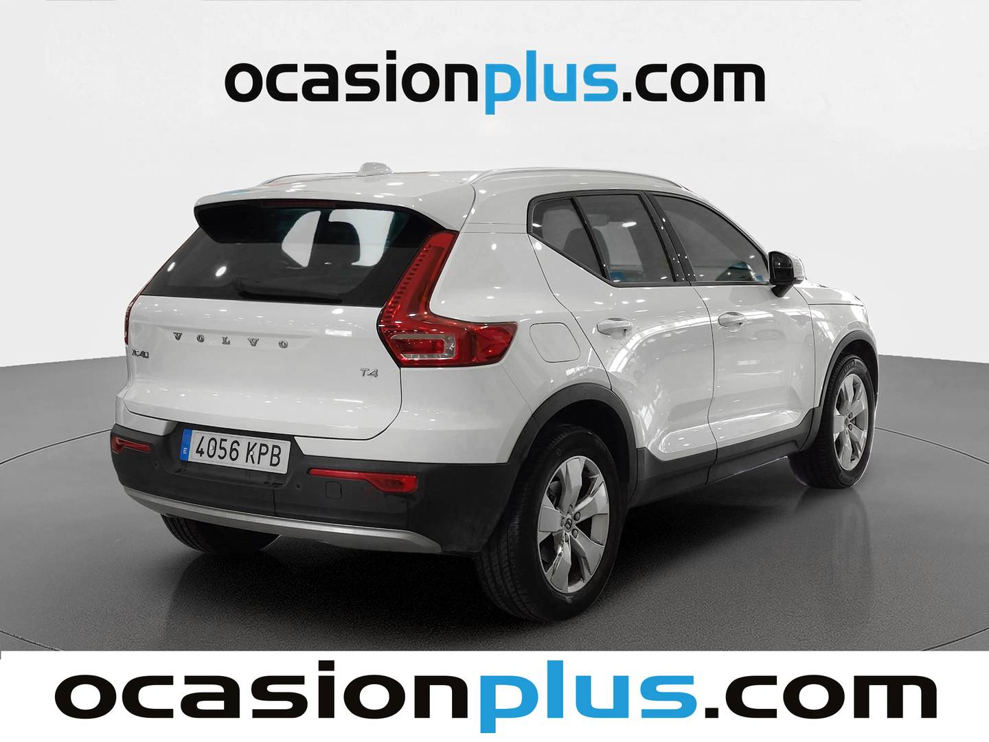 Foto trasera Volvo XC40 Volvo XC40 T4 Momentum Auto (190 CV) derecha