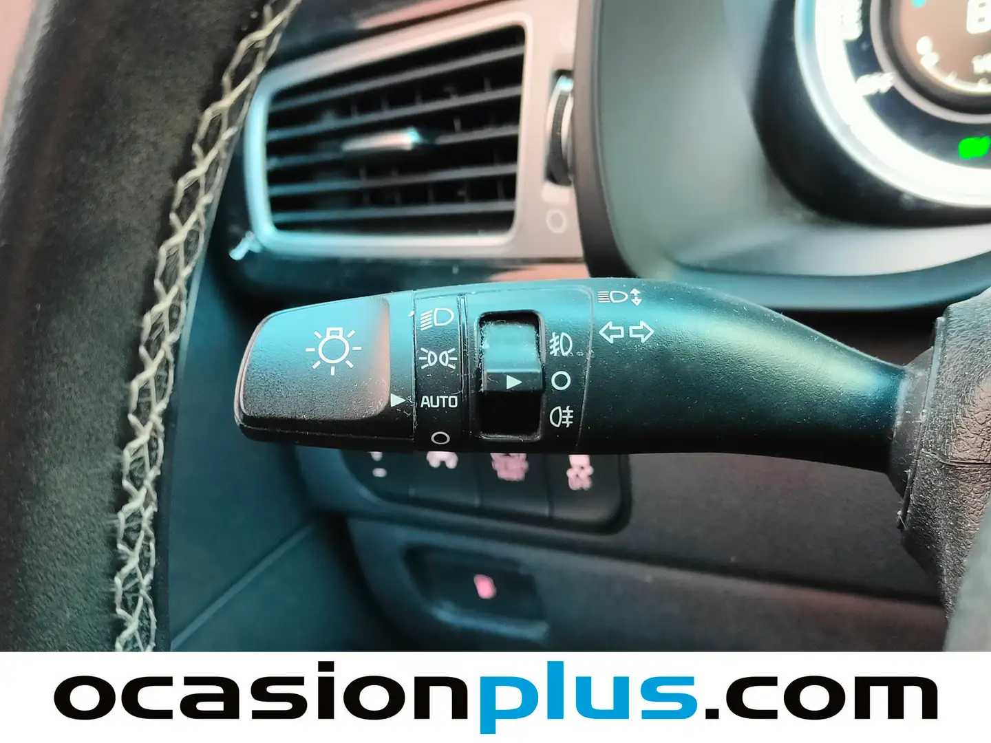 Foto KIA Niro Kia Niro 1.6 GDi HEV Híbrido Emotion  (141 CV)