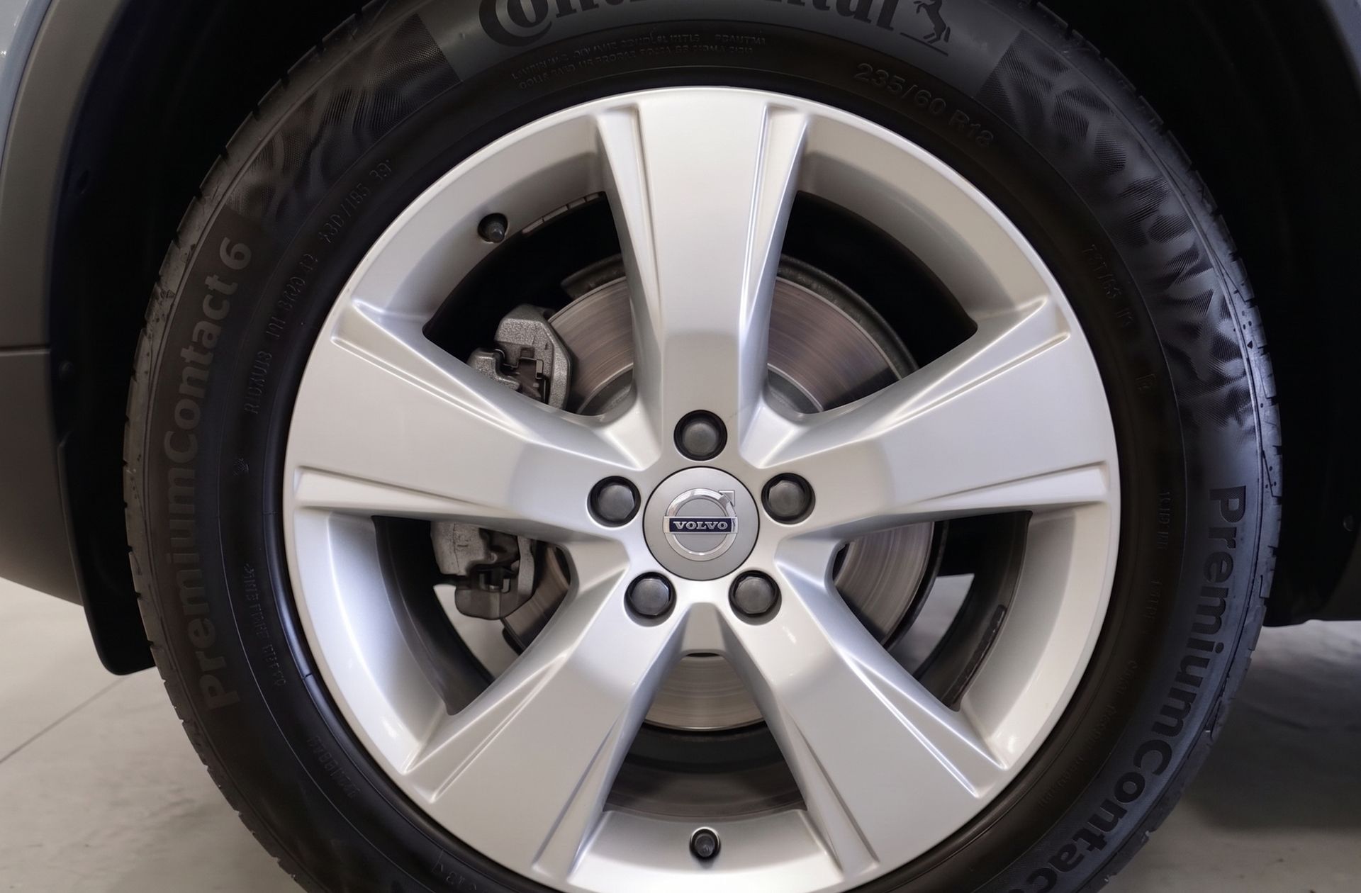 Volvo XC40 T2 Momentum Core - foto 39
