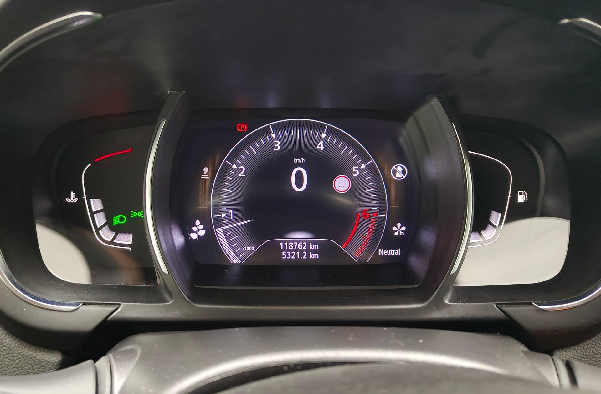 Renault Grand Scénic Black Edition TCe GPF 7 plazas - foto 25