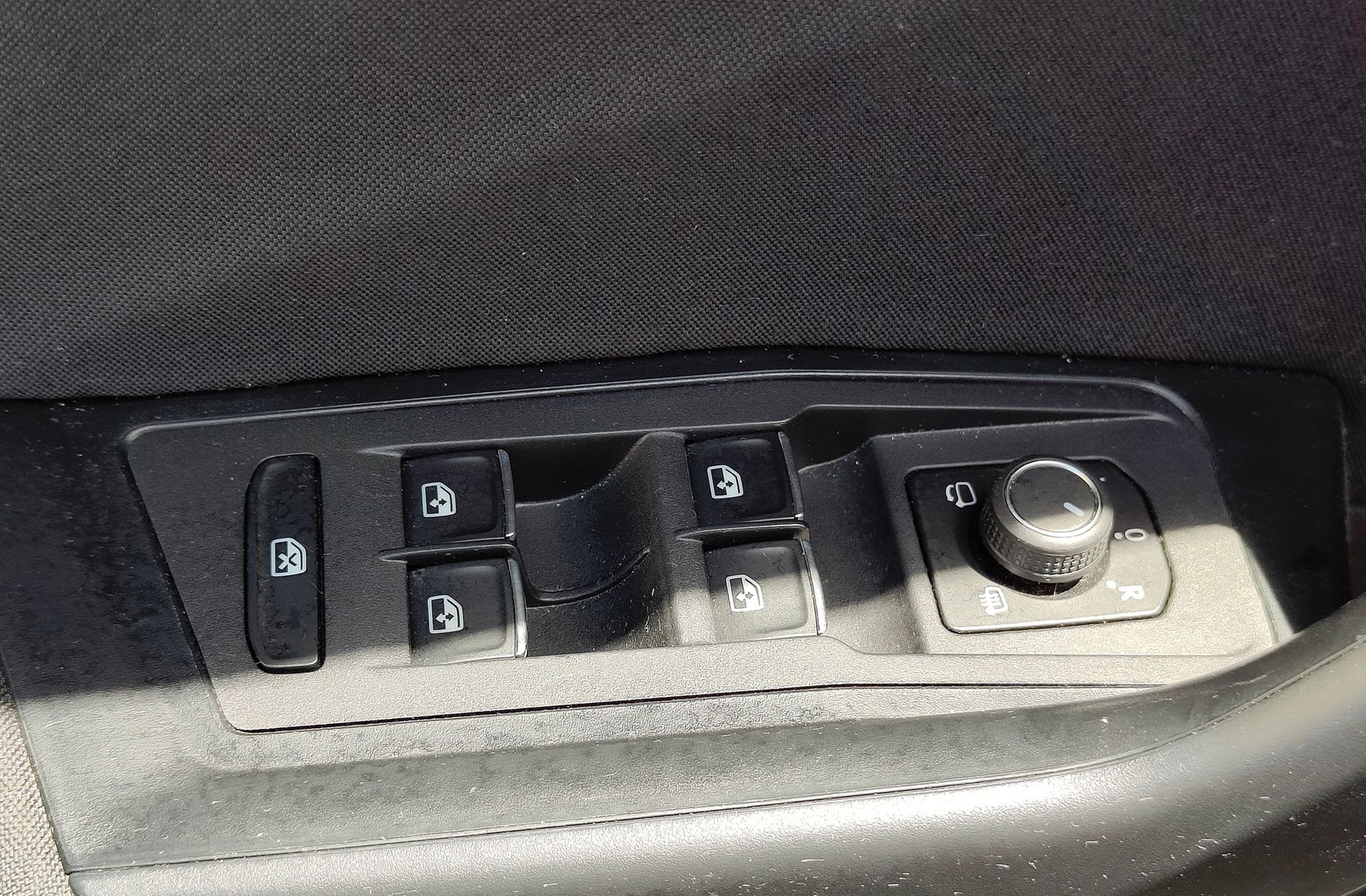 Volkswagen T-Roc Sport 1.5 TSI DSG - foto 19