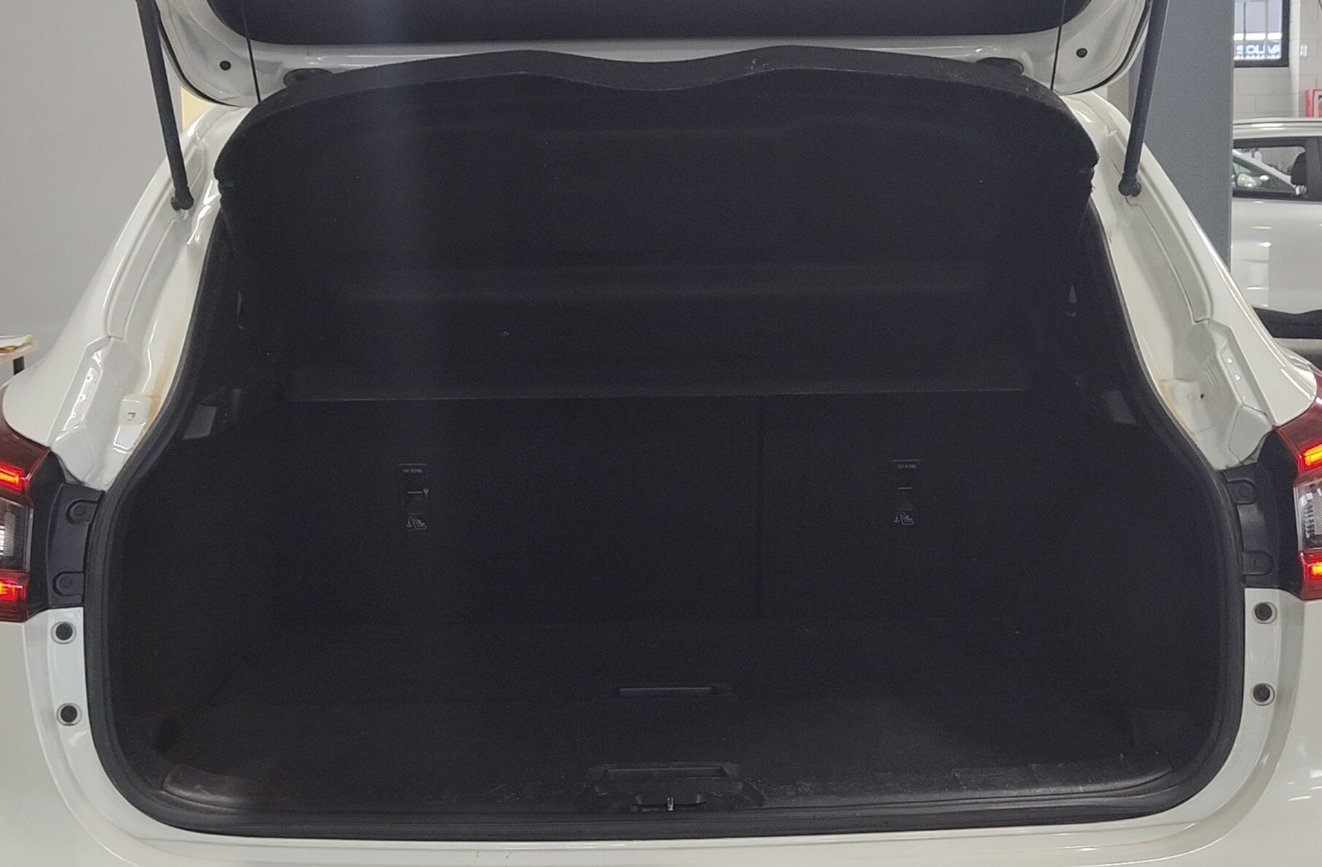 Nissan Qashqai DIG-T 115 N-Connecta - foto 17