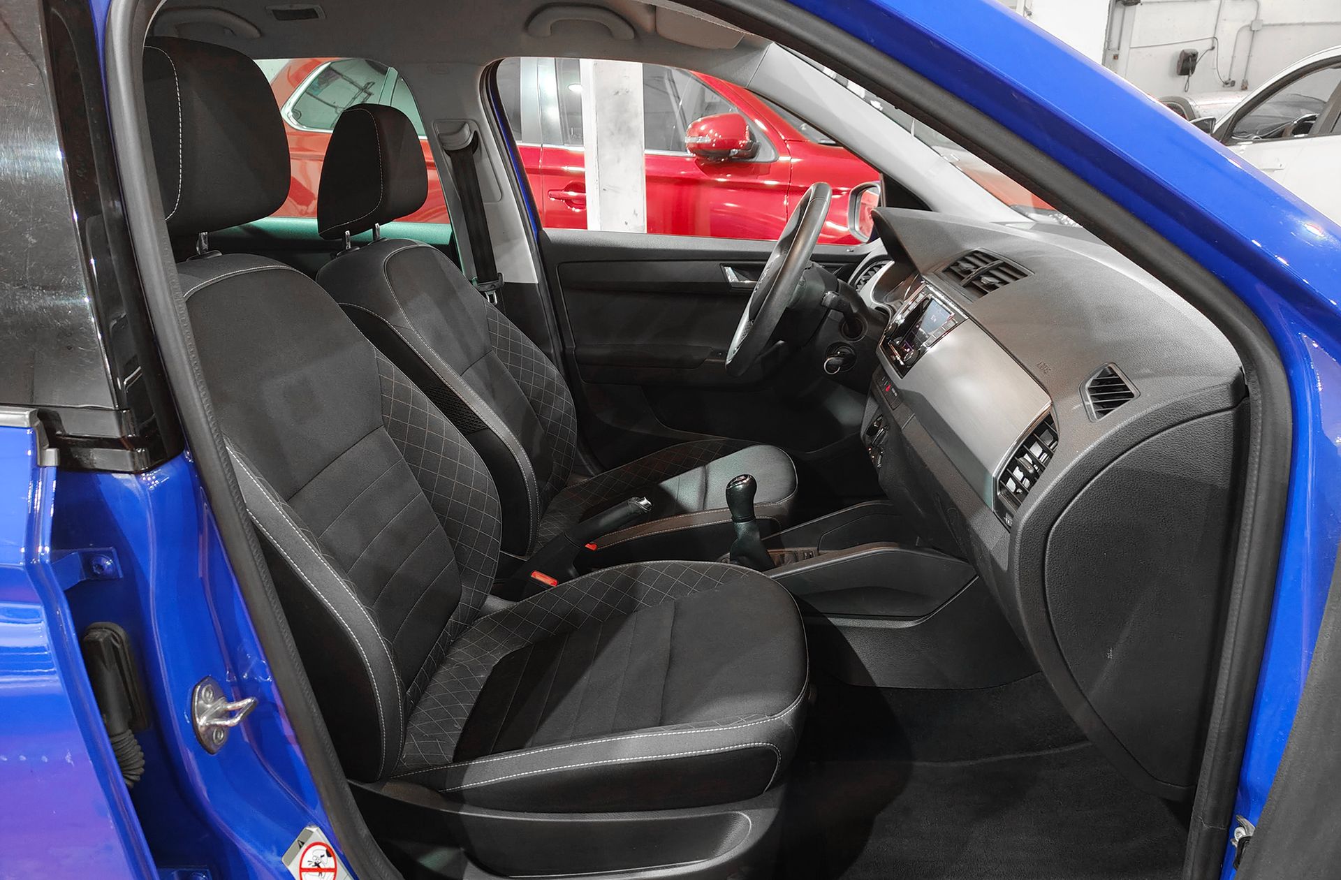 Škoda Fabia 1.0 MPI Like - foto 16