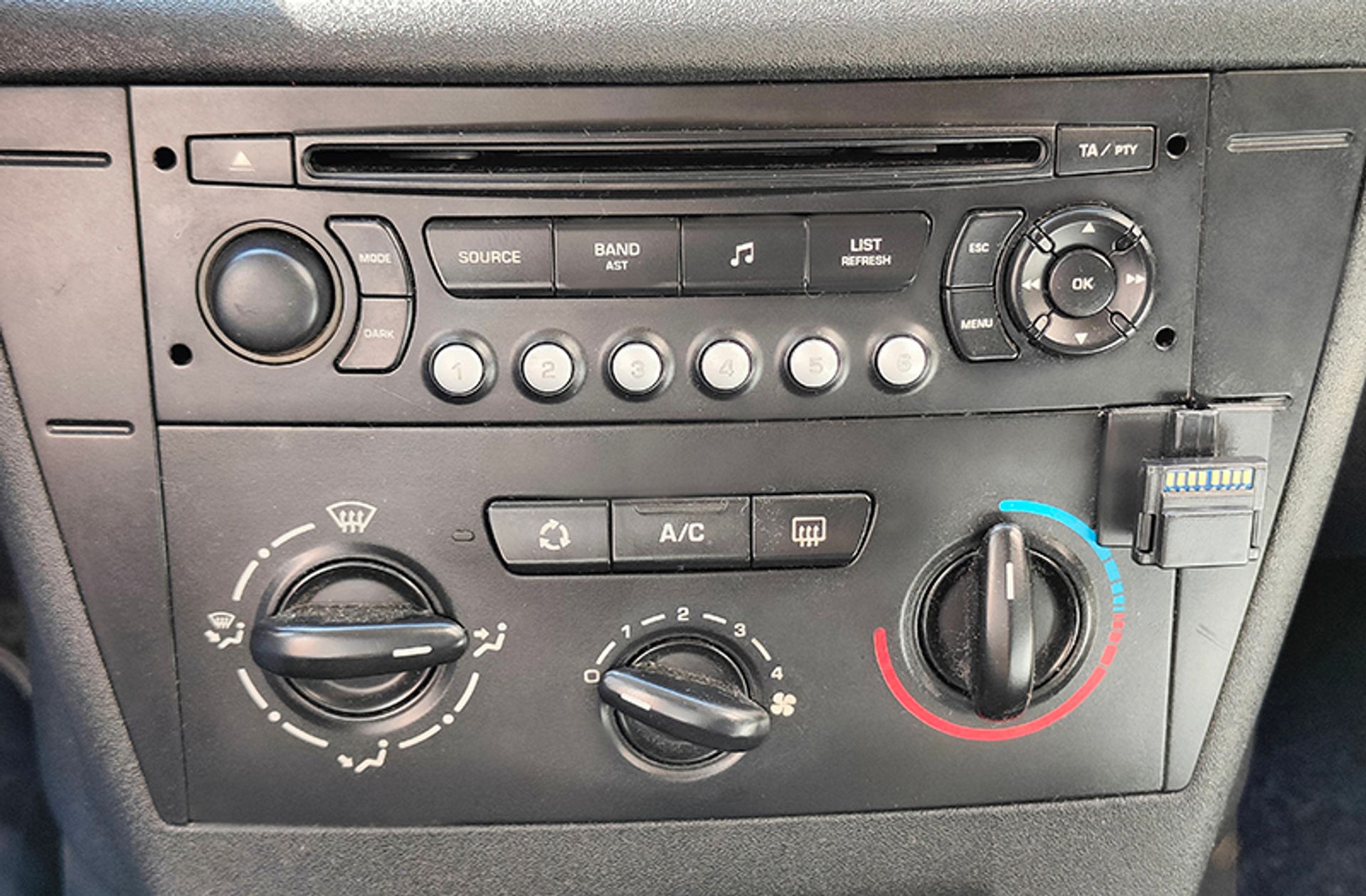 Citroën C4 1.6 HDi SX - foto 23