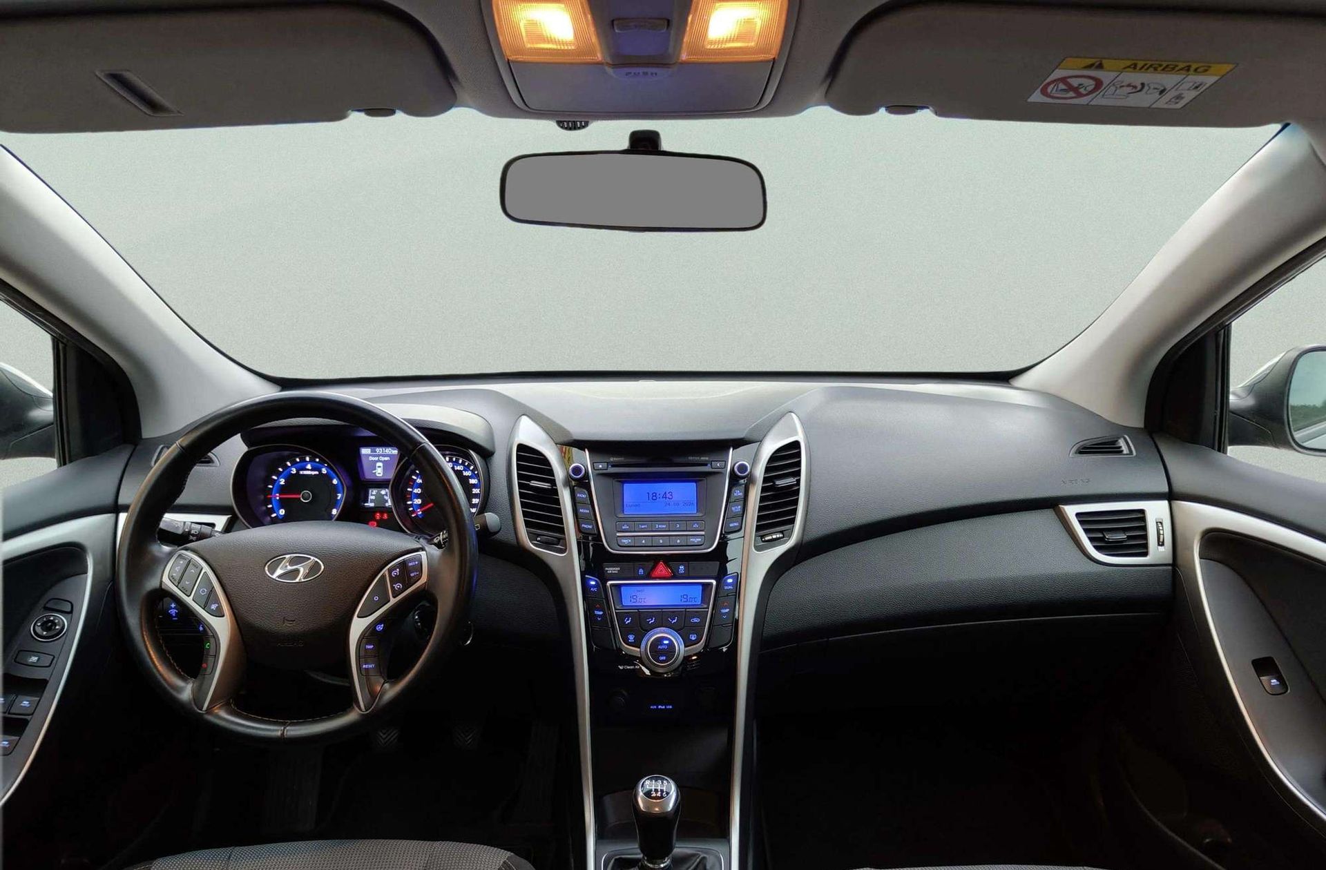 Hyundai i30 1.6 GDi BlueDrive Tecno - foto 6