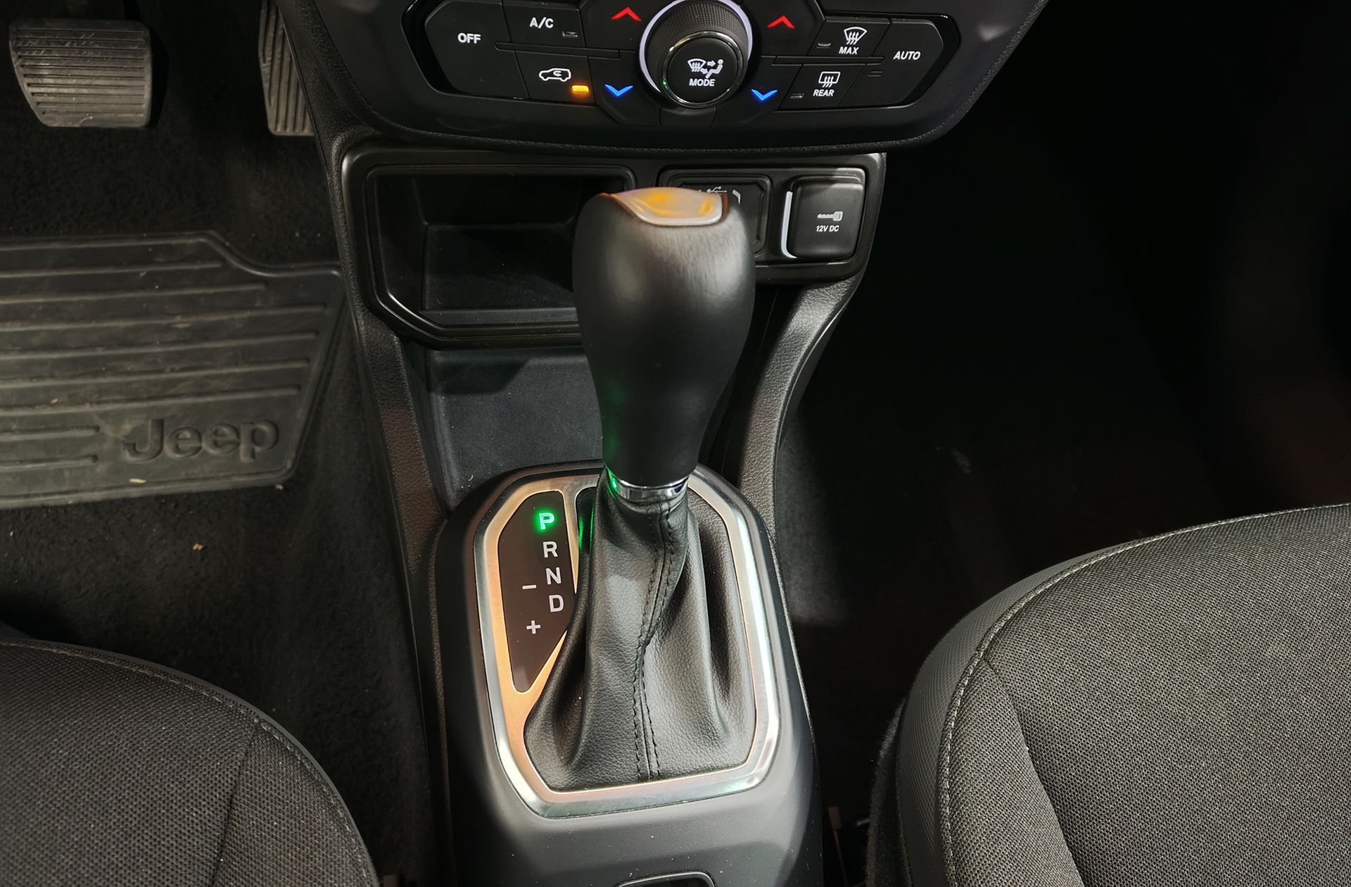 Jeep Renegade eHybrid 1.5 Limited ATX - foto 5