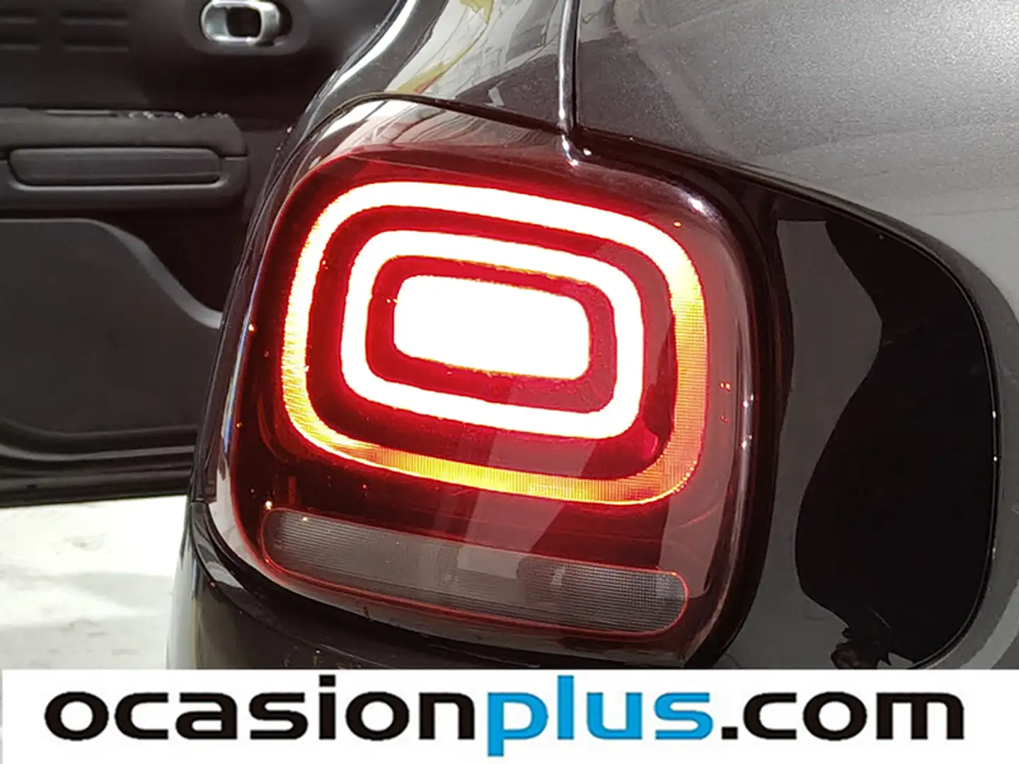 Foto Citroën C3 Aircross Citroen C3 Aircross PureTech 130 S&S Shine EAT6 Auto (131 CV)