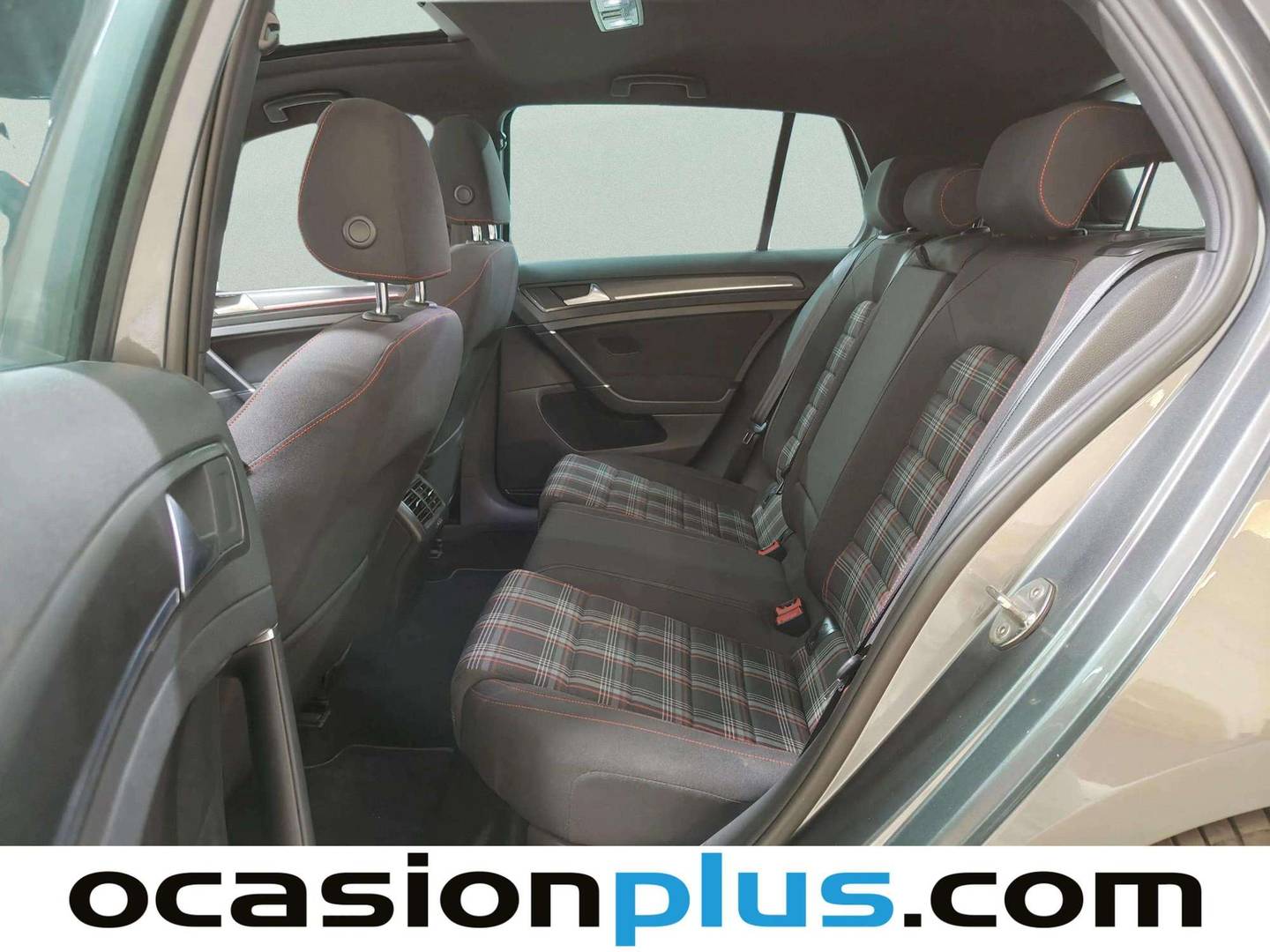 Foto asientos traseros Volkswagen Golf Volkswagen Golf GTI 2.0 TSI (230 CV) DSG