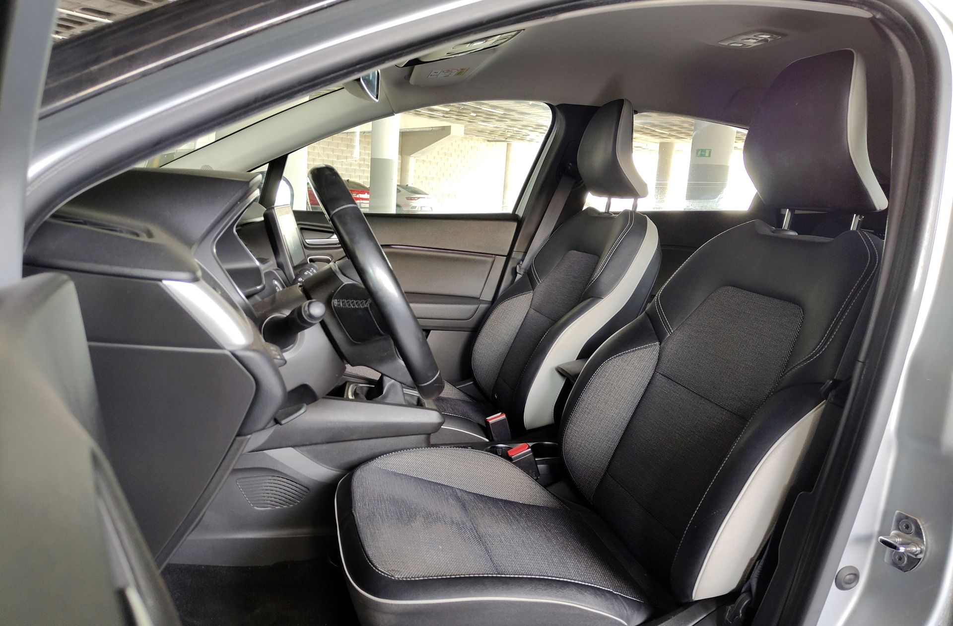 Renault Captur Techno TCe - foto 11