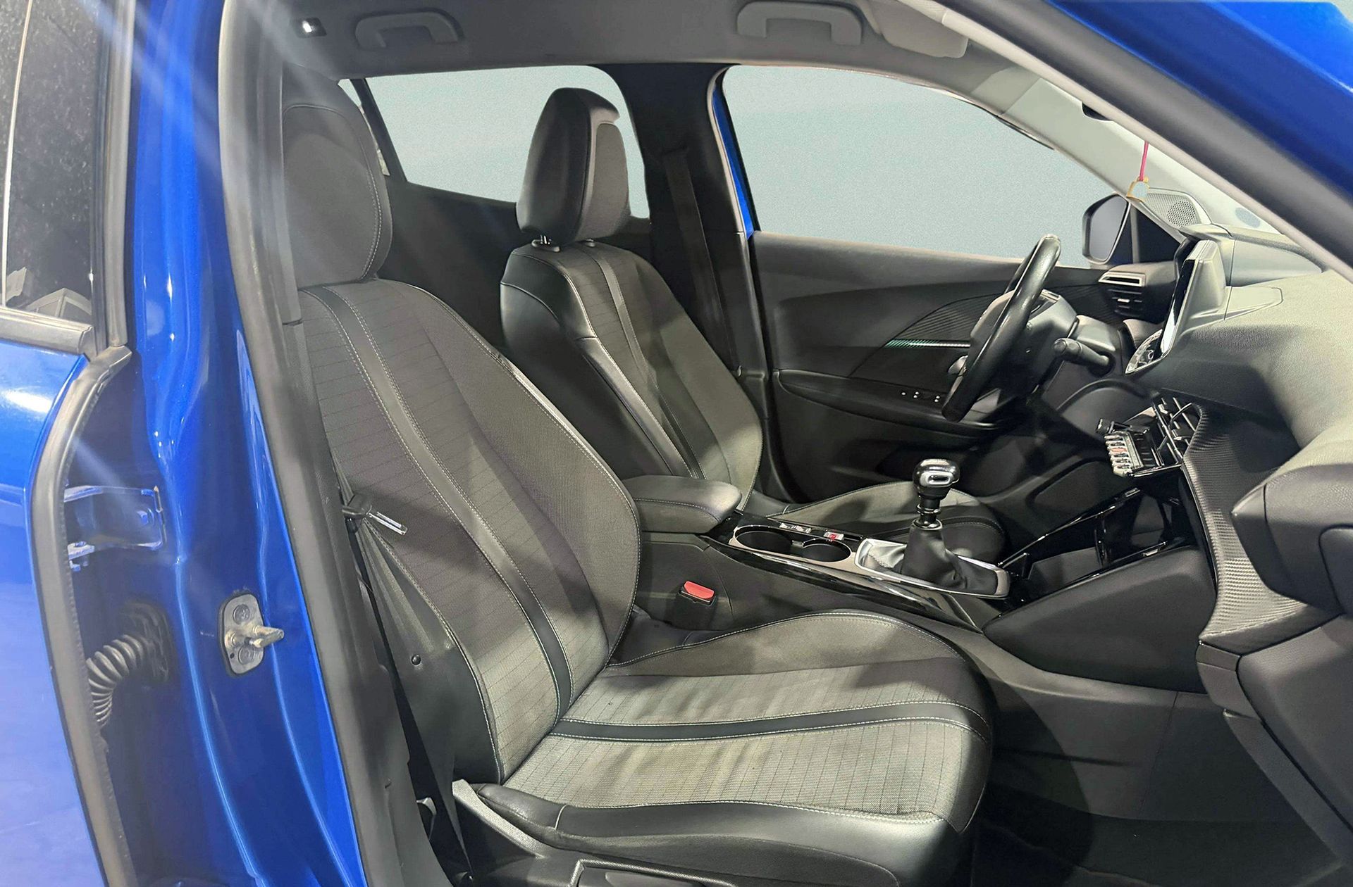 Peugeot 2008 PureTech 100 Allure Pack - foto 19