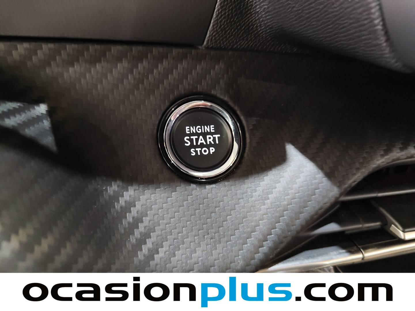 Foto Peugeot 2008 Peugeot 2008 Allure Hybrid eDCS6 (136 CV)