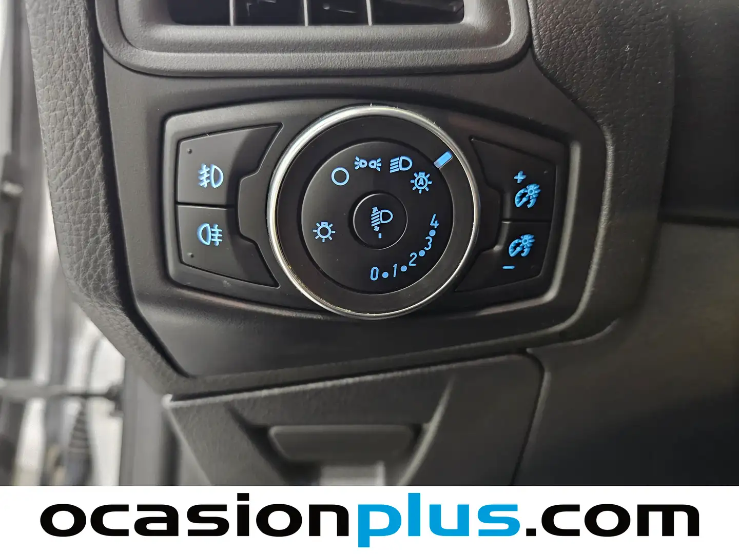 Foto Ford Focus Ford Focus 1.0 Ecoboost ST-Line Black&Red (125 CV)