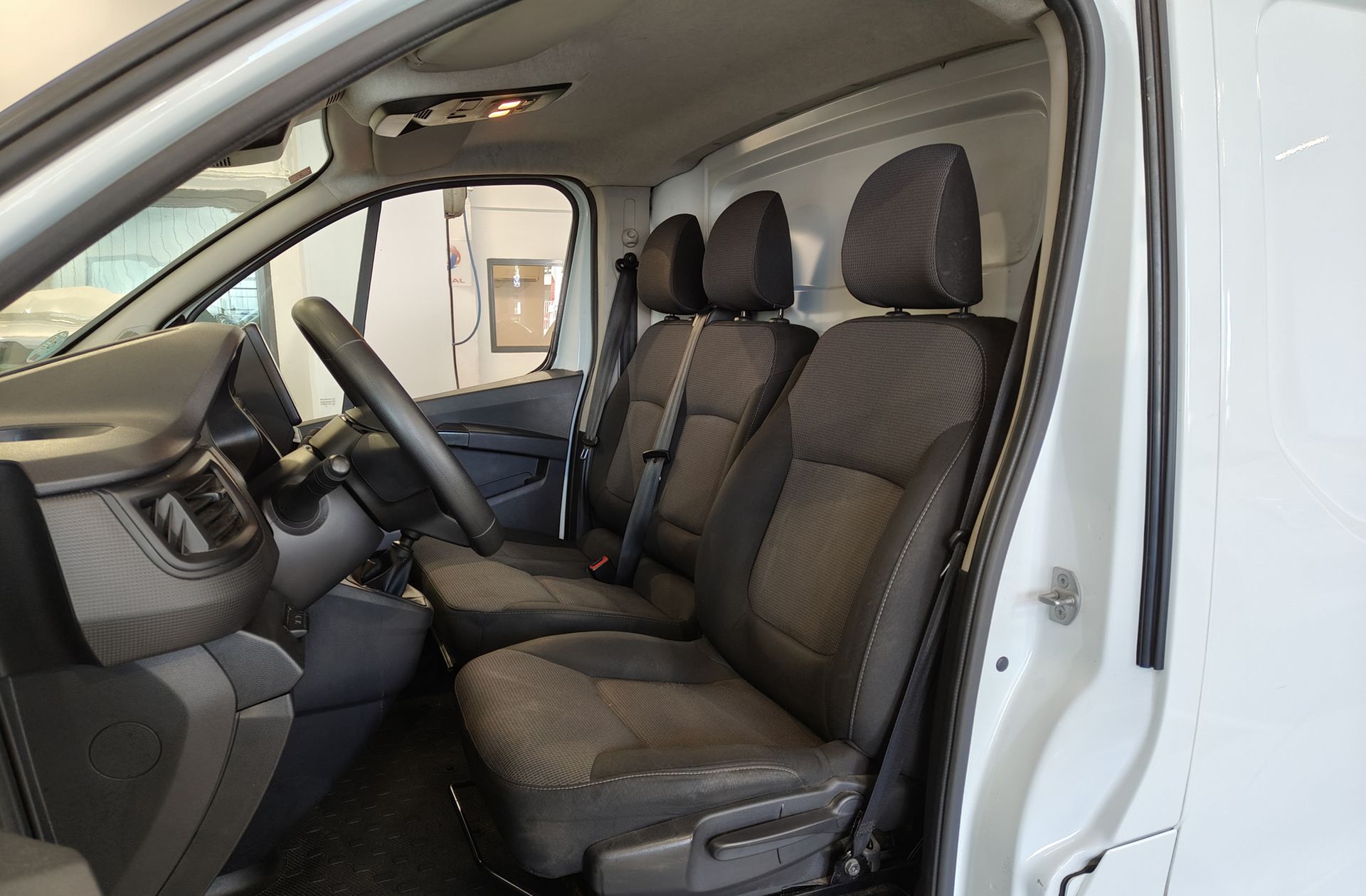 Renault Trafic Furgon L1H1 Blue dCi - foto 9