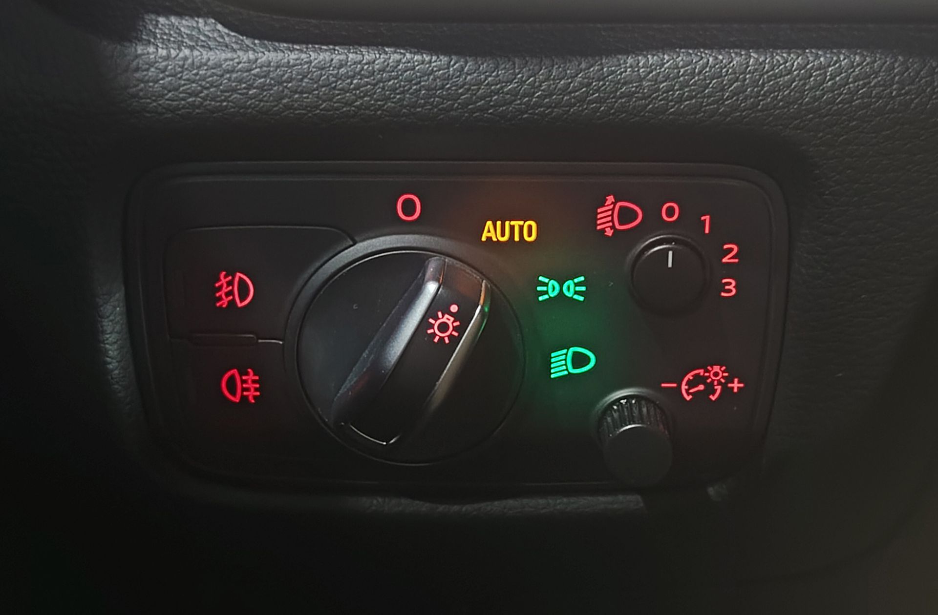 Audi A3 Sedan S line edition 1.6 TDI clean diesel - foto 19