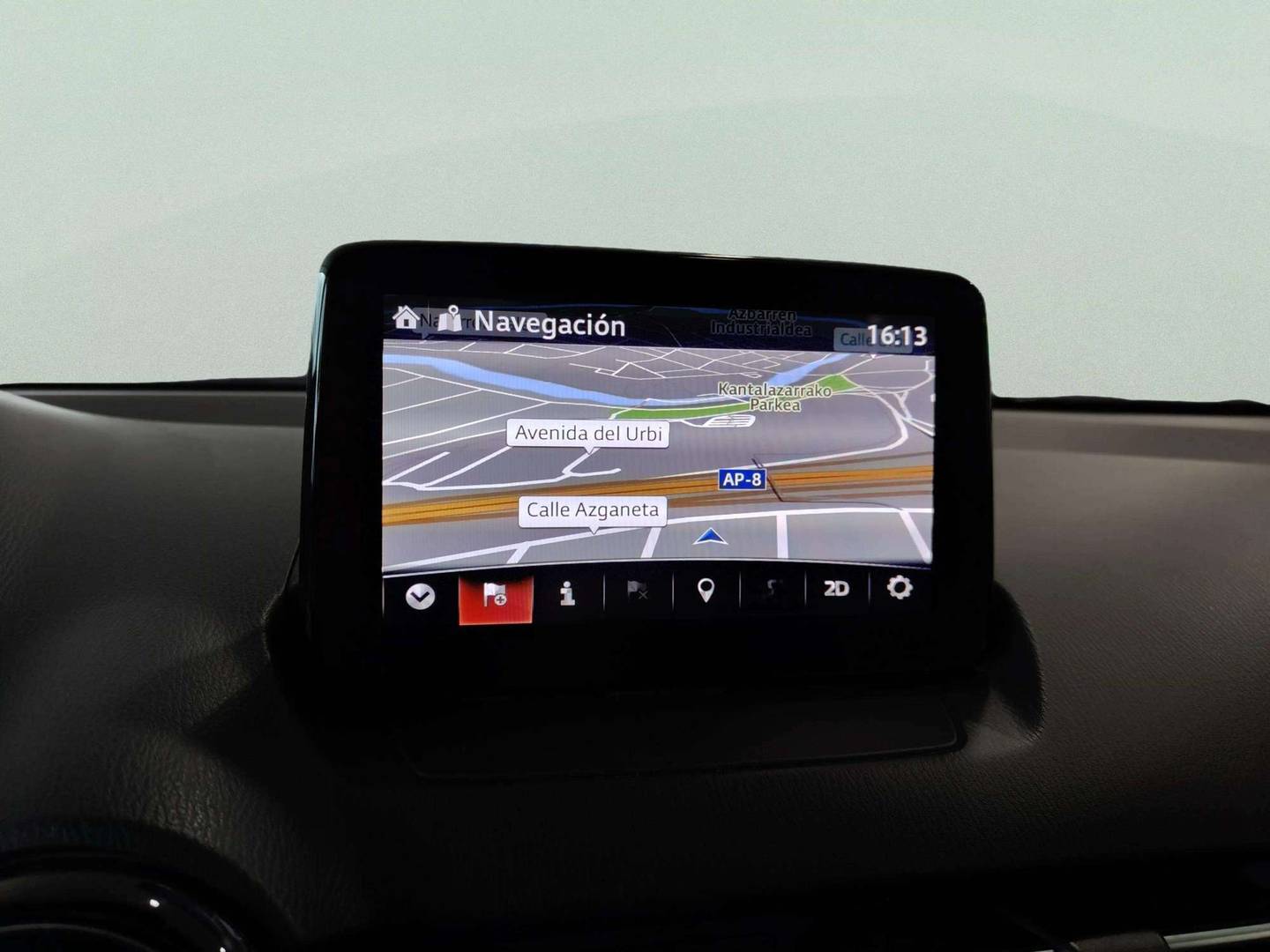 Extras y acabados del Mazda CX-3 Mazda CX-3 1.8 D Zenith 2WD AT (115 CV)