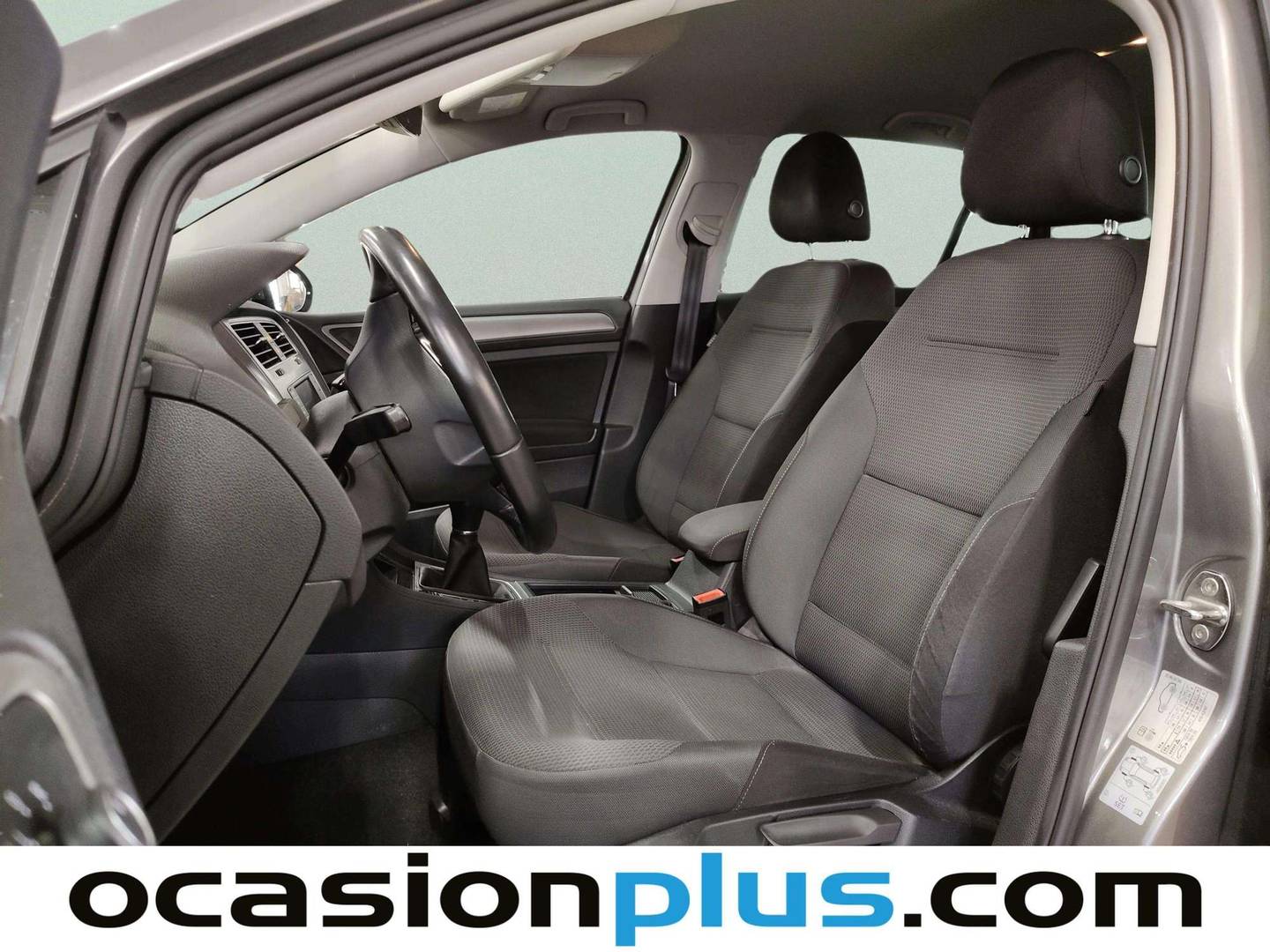 Foto asientos delanteros Volkswagen Golf Volkswagen Golf Advance 1.4 TSI BMT (125 CV)
