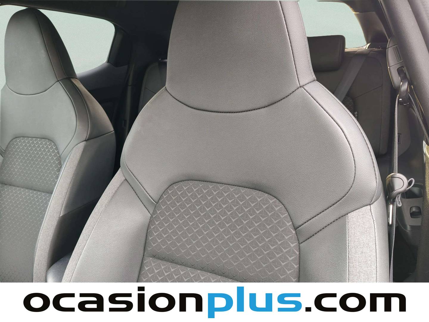 Extras y acabados del Nissan JUKE Nissan Juke DIG-T N-Connecta 4x2 DCT (114 CV)