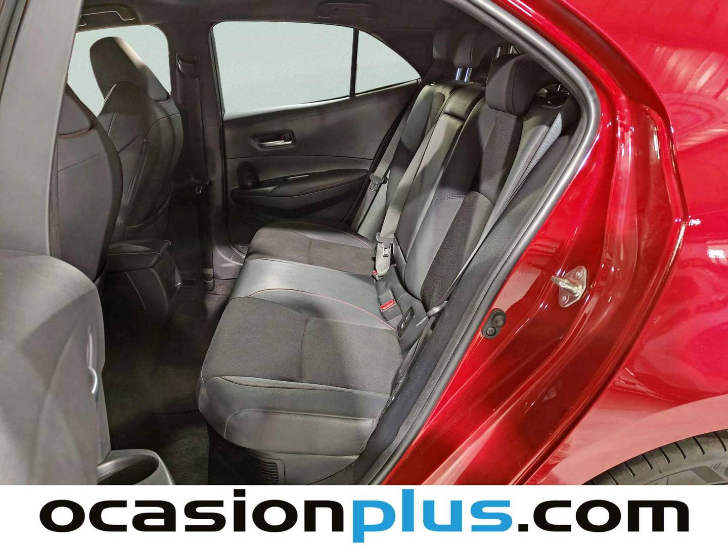 Foto asientos traseros Toyota Corolla Toyota Corolla 140H GR-Sport (140 CV)