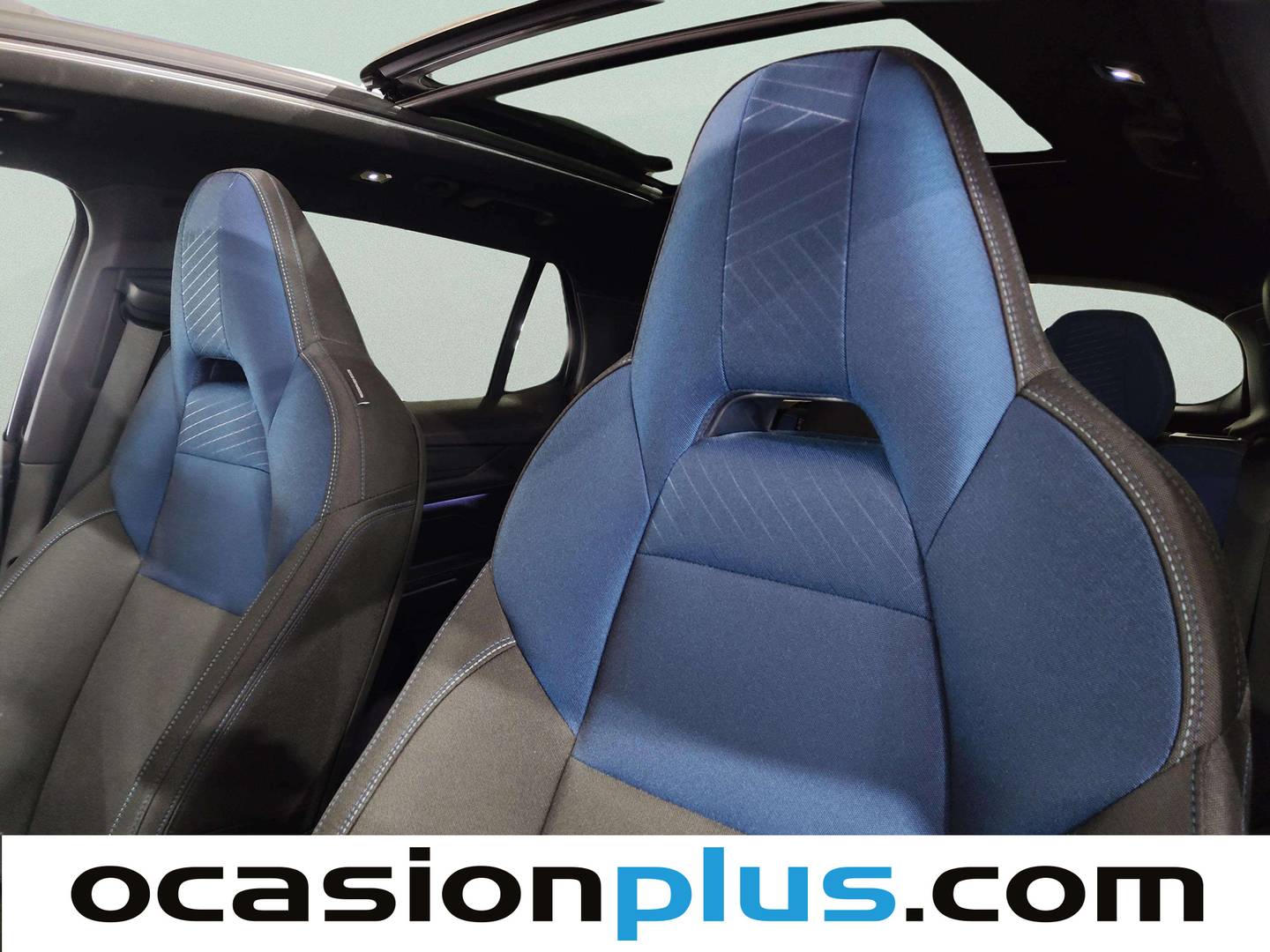 Equipamiento del Lynk & Co 01 Lynk & Co 01 1.5 PHEV (261 CV)
