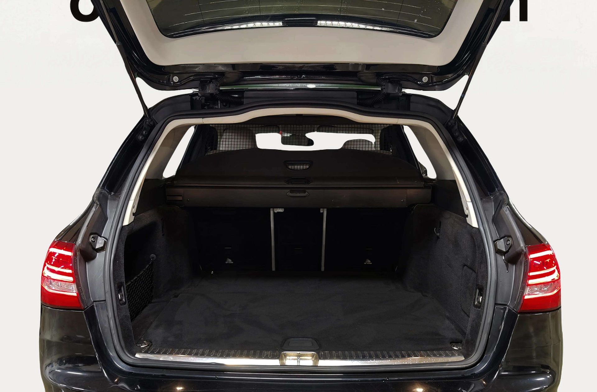 Mercedes-Benz Clase C Estate 220 d Pack AMG - foto 19
