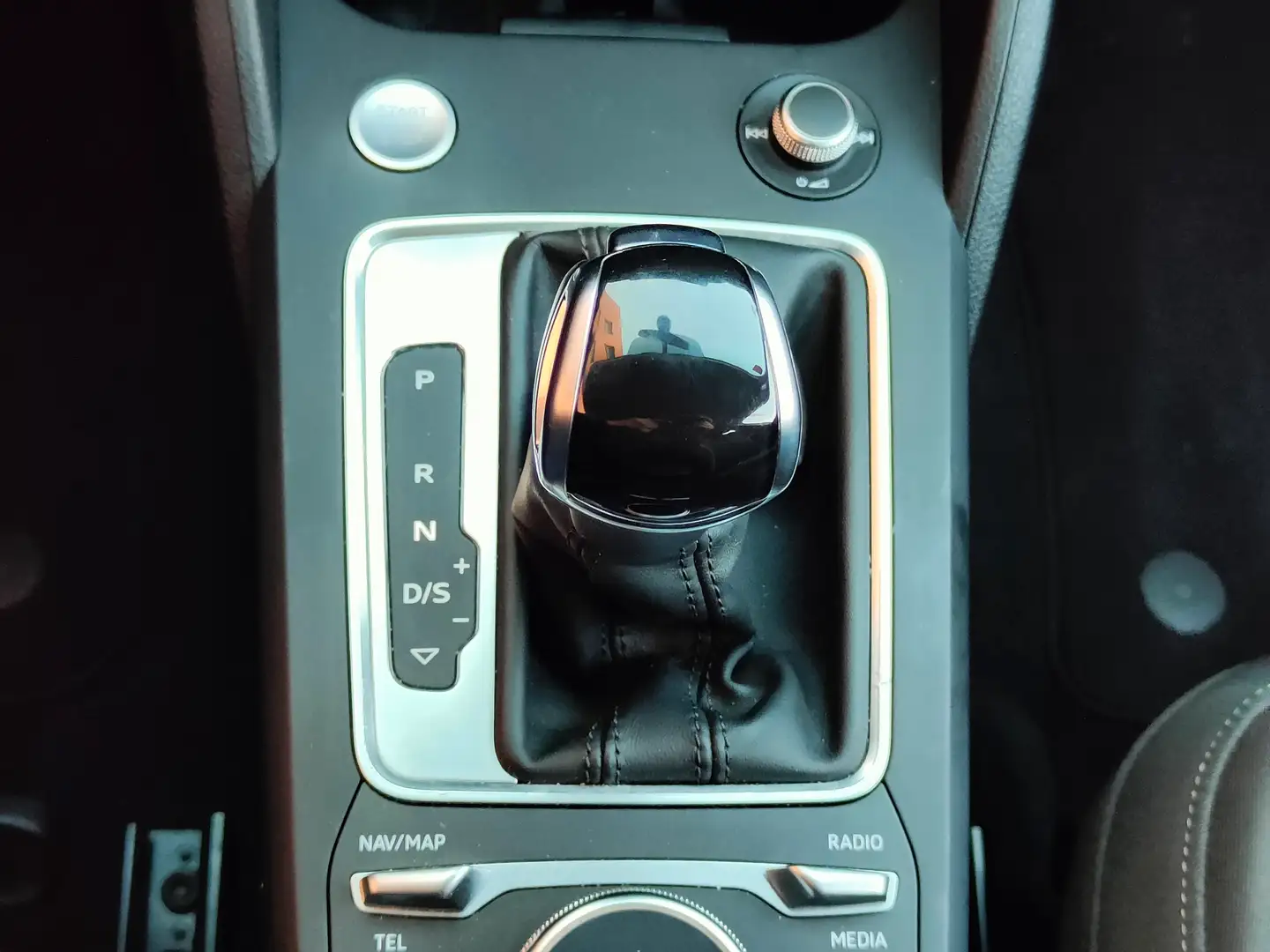 Foto Audi Q2 Audi Q2 Black line 35 TFSI (150 CV) S tronic Pack S-Line