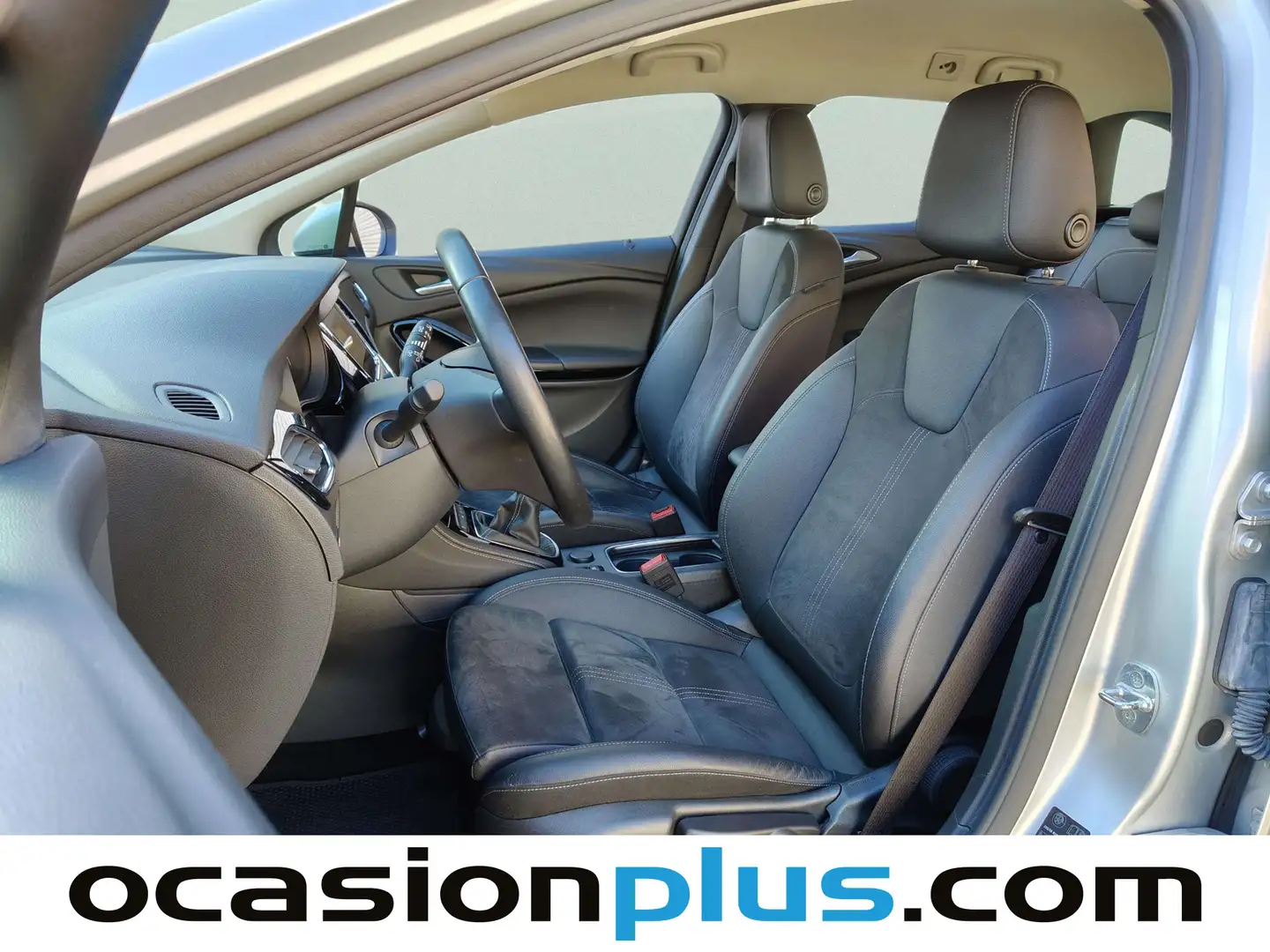 Foto Opel Astra Opel Astra 1.2 Turbo SHR Elegance (145 CV)