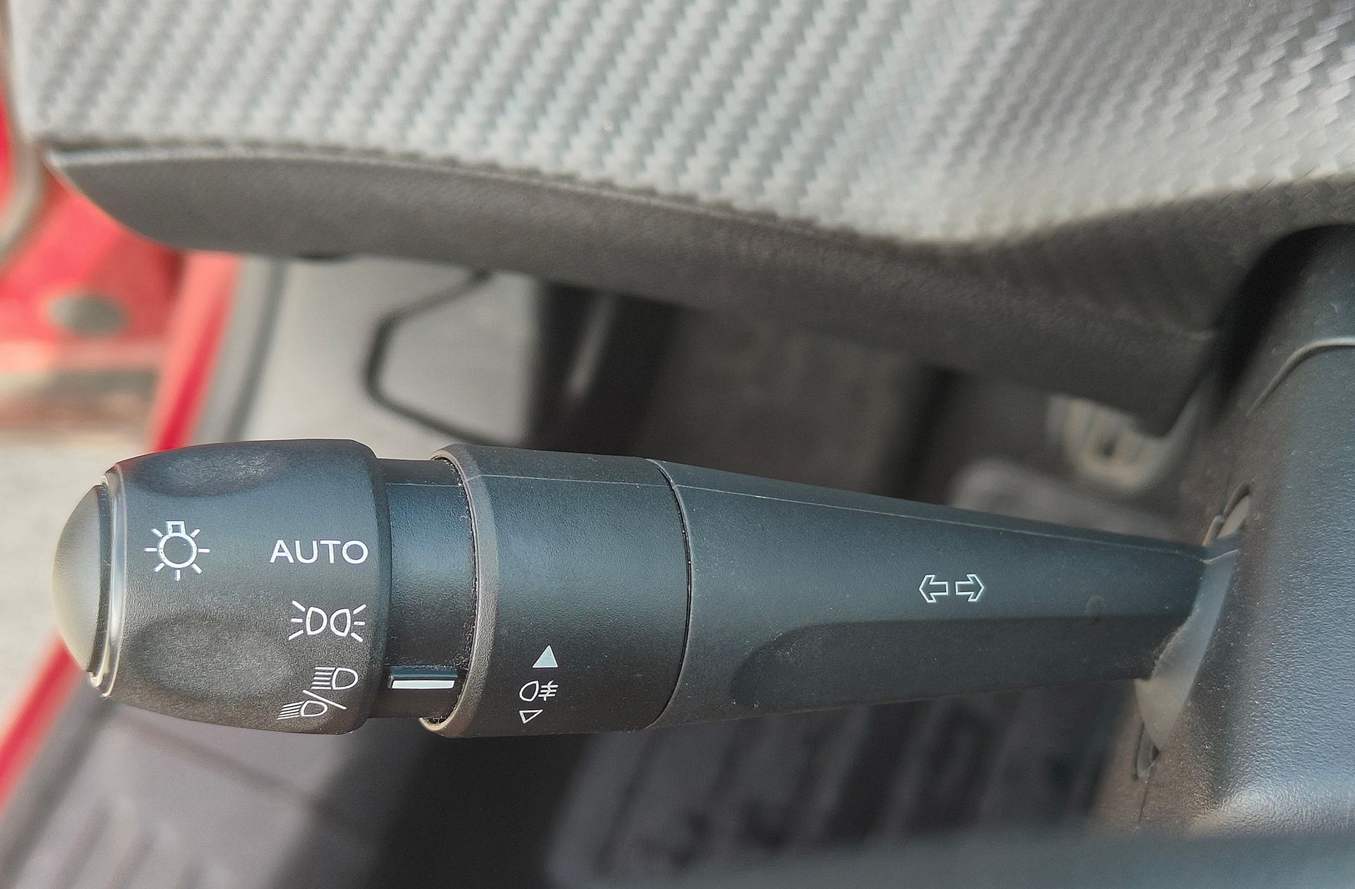 Peugeot 2008 PureTech 100 Active Pack - foto 29