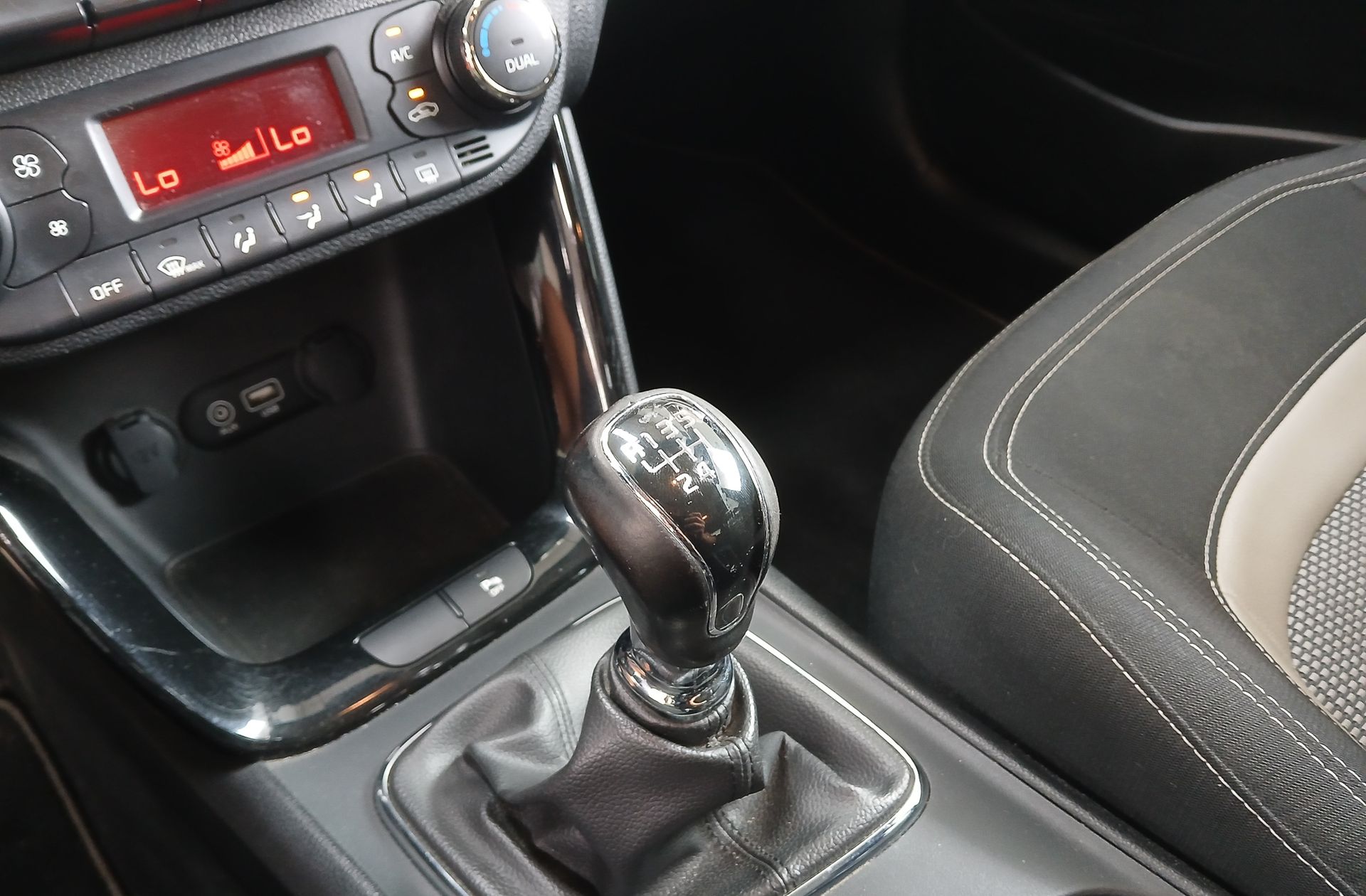 Kia Ceed 1.0 T-GDi Eco-Dynamics x-Tech17 - foto 5