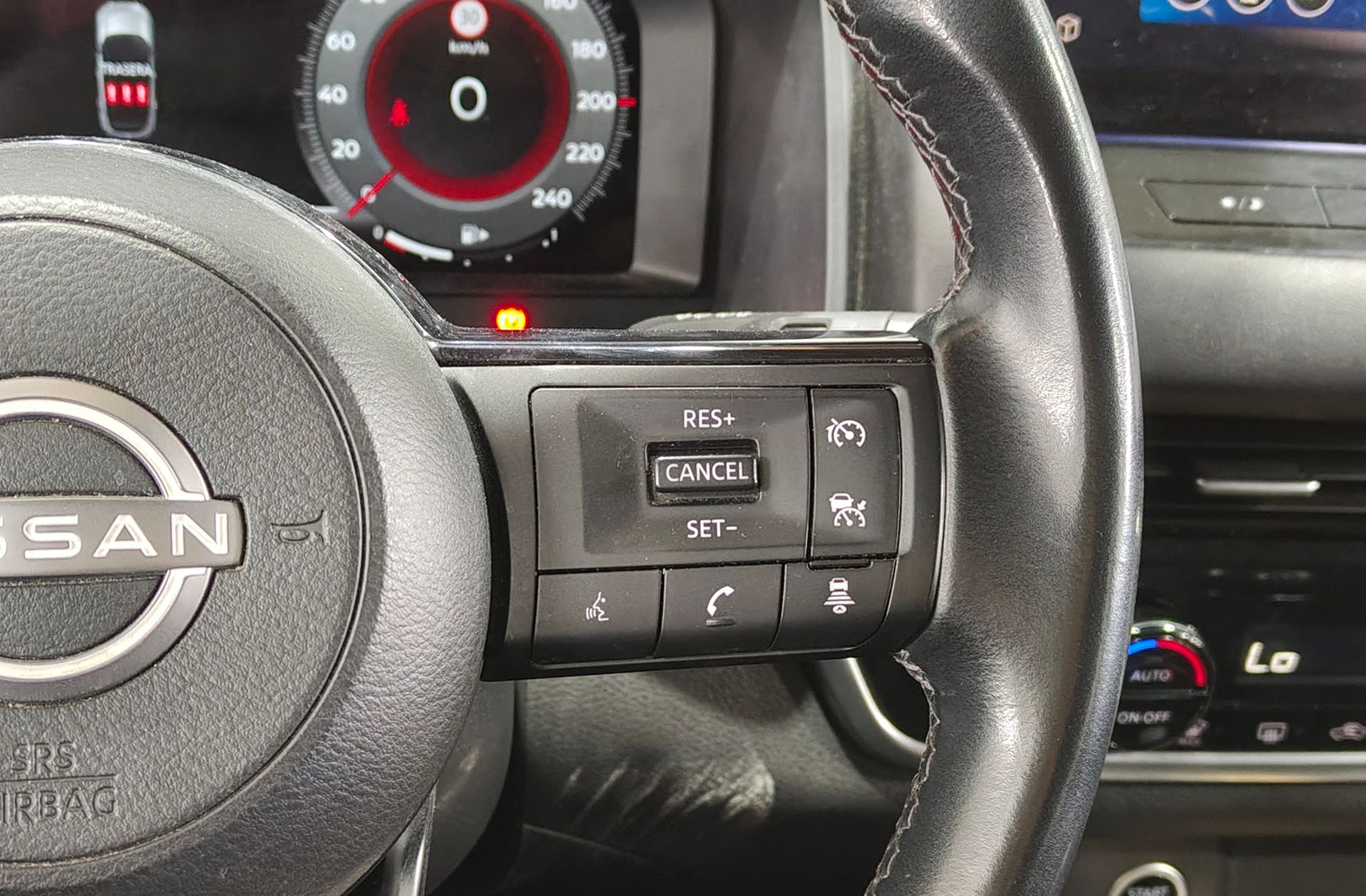 Nissan Qashqai DIG-T 140 N-Connecta - foto 27