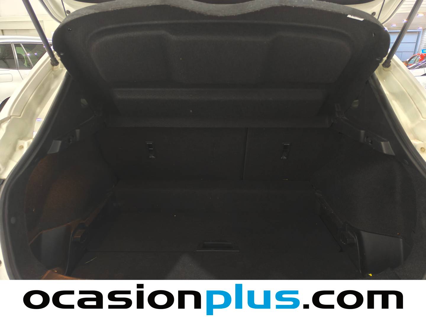 Fotos maletero Nissan QASHQAI Nissan Qashqai DIG-T 140 N-Connecta (140 CV)