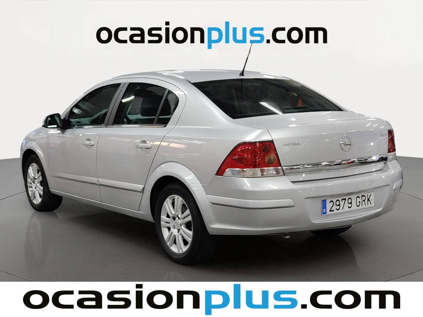 Foto trasera Opel Astra Opel Astra 1.7 CDTI Sedan Edition (100 CV) izquierda